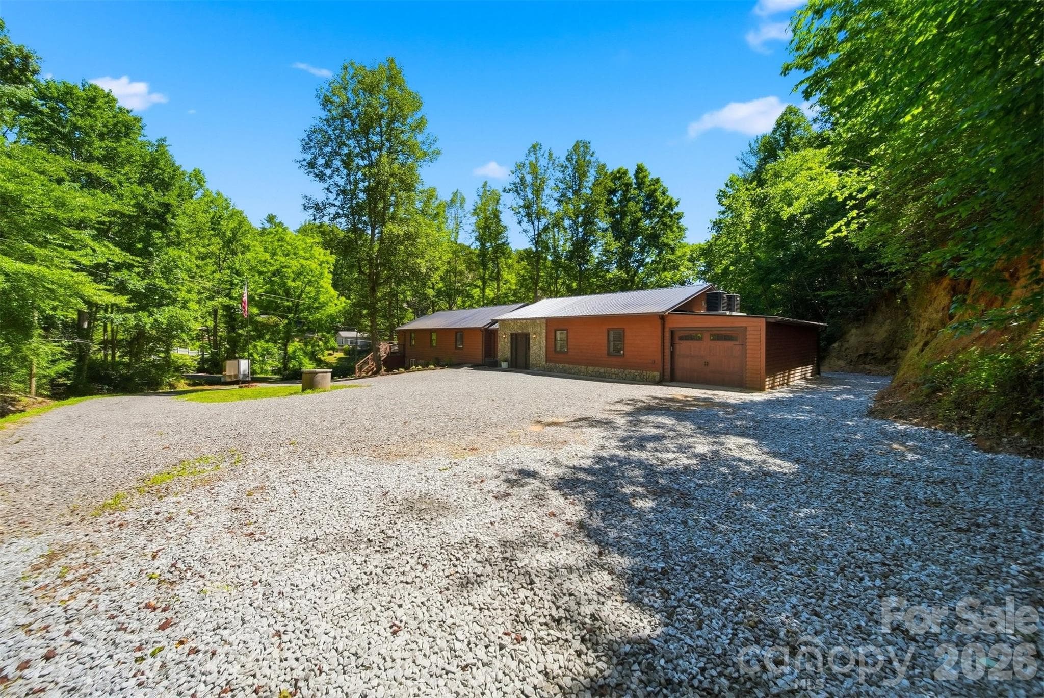 Single Family Residence at 1857 Creekside Place, Lenoir, photo 4 of 47