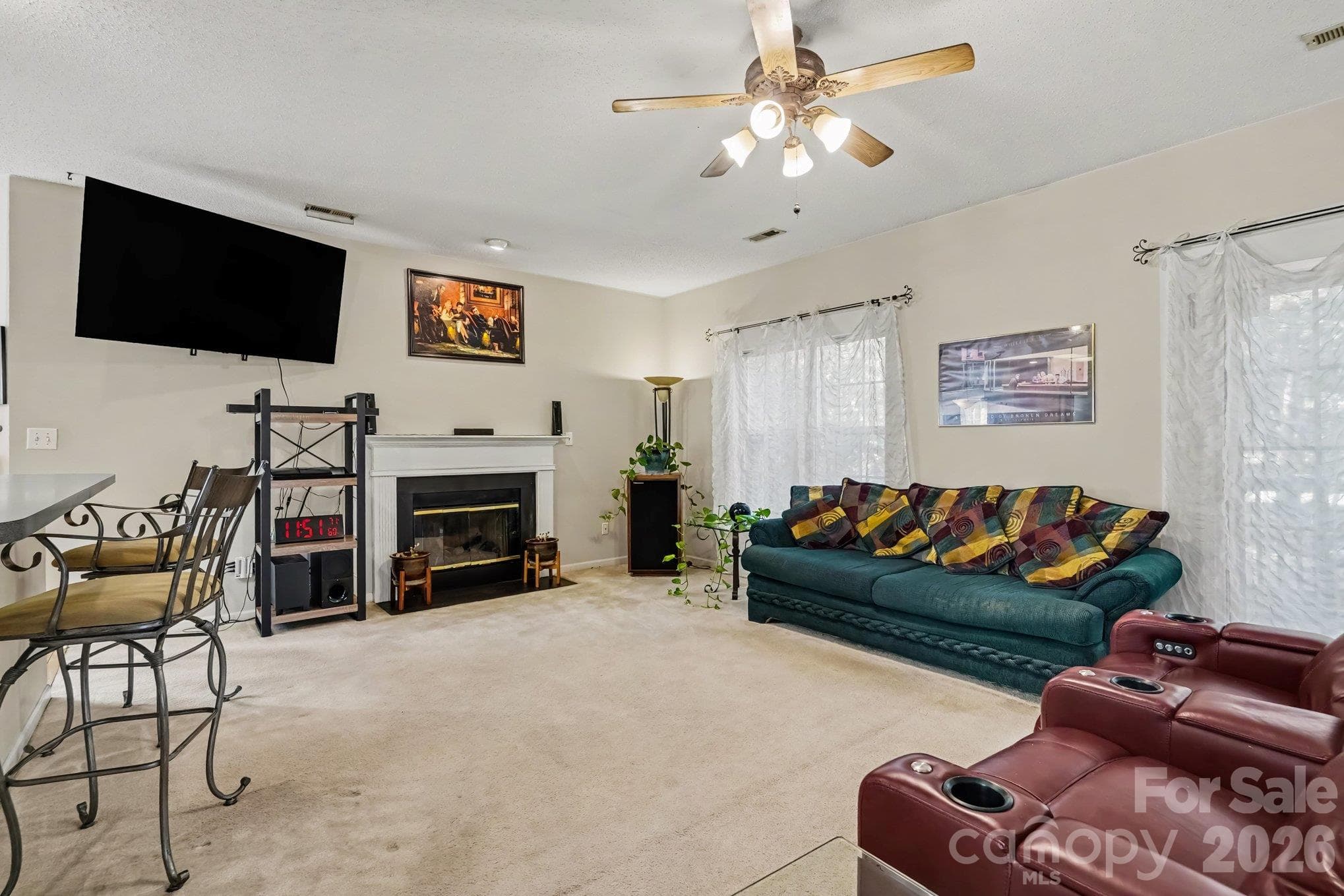 Single Family Residence at 9600 Veronica Drive, Charlotte, photo 5 of 28