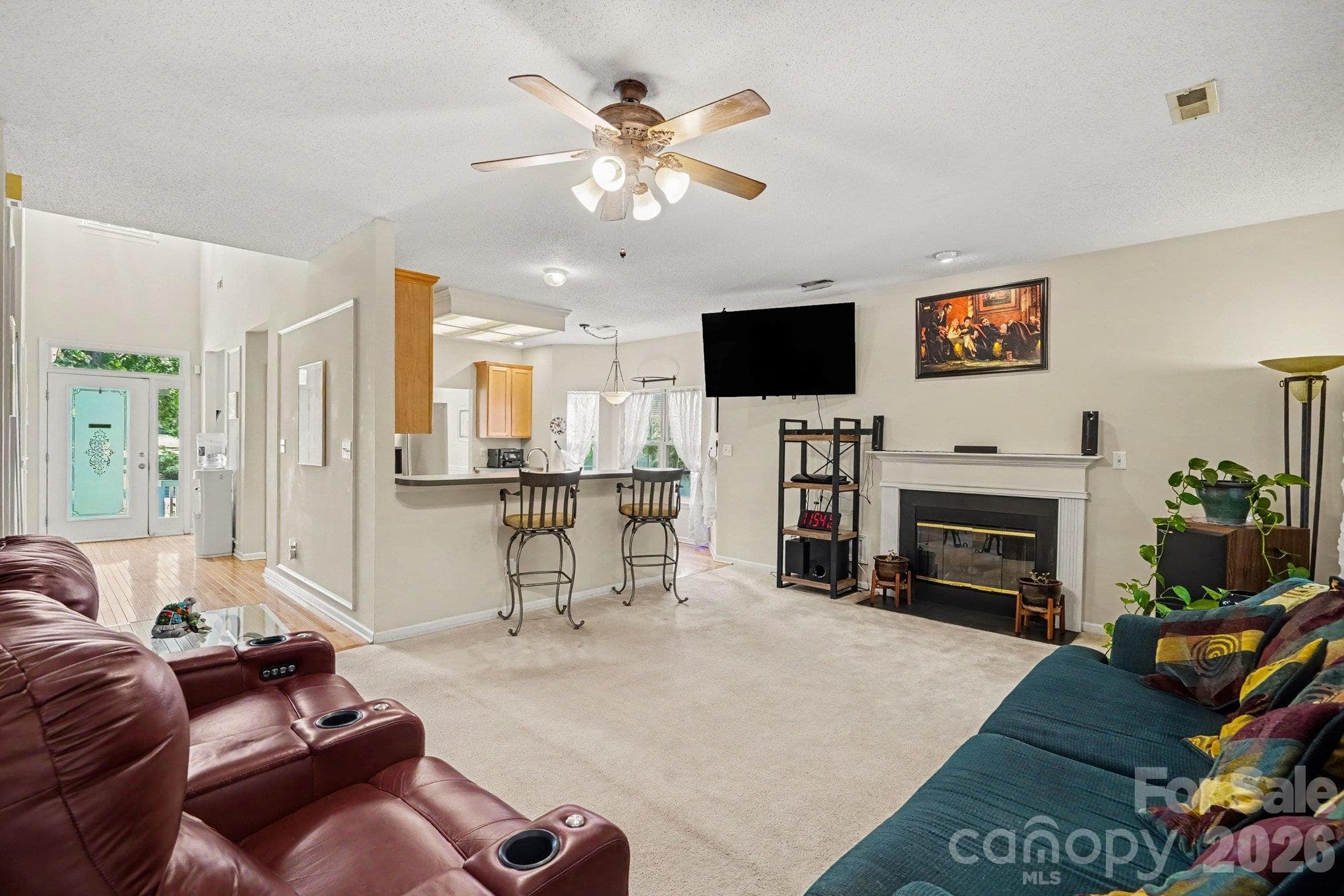 Single Family Residence at 9600 Veronica Drive, Charlotte, photo 10 of 28