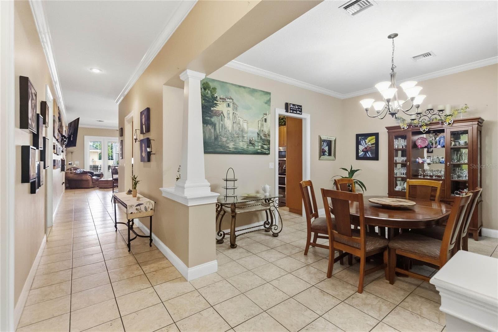 Single Family Residence at 7007 FIVE OAKS DR, HARMONY, photo 6 of 44