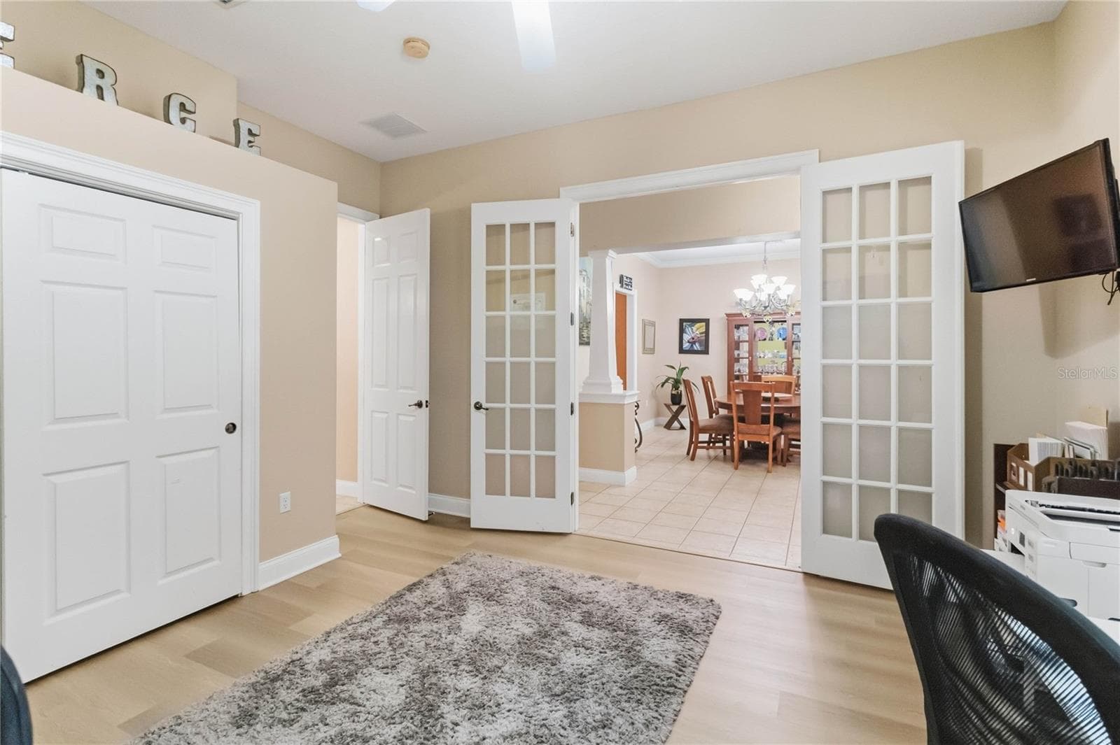 Single Family Residence at 7007 FIVE OAKS DR, HARMONY, photo 11 of 44