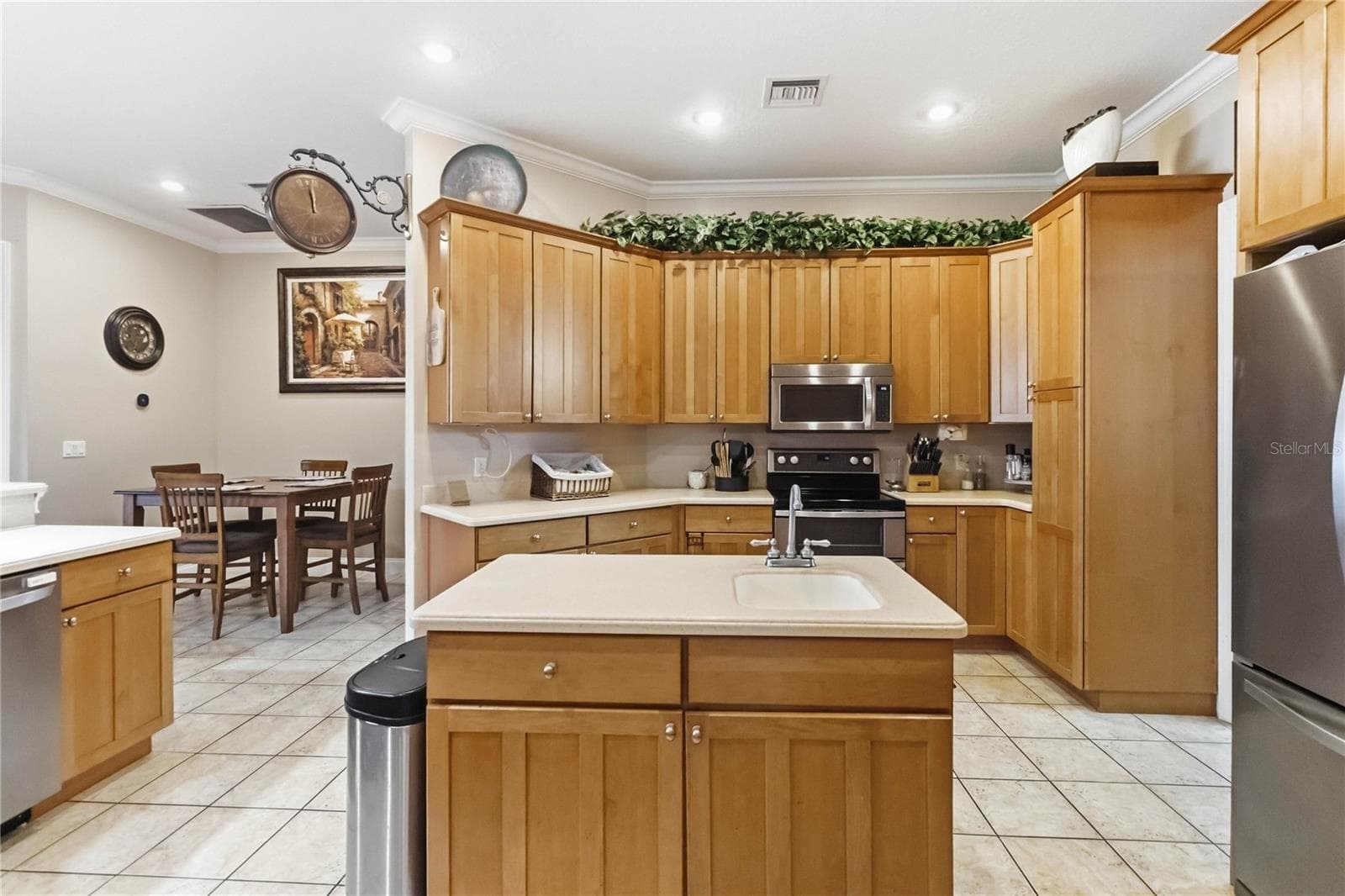 Single Family Residence at 7007 FIVE OAKS DR, HARMONY, photo 17 of 44