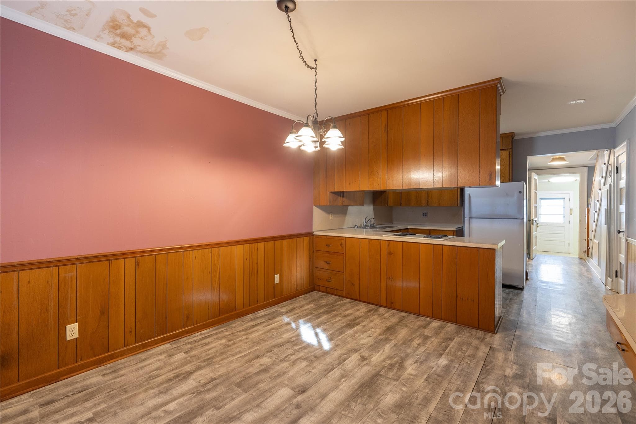 DINNIG AREA - 31 Maple Street, Badin