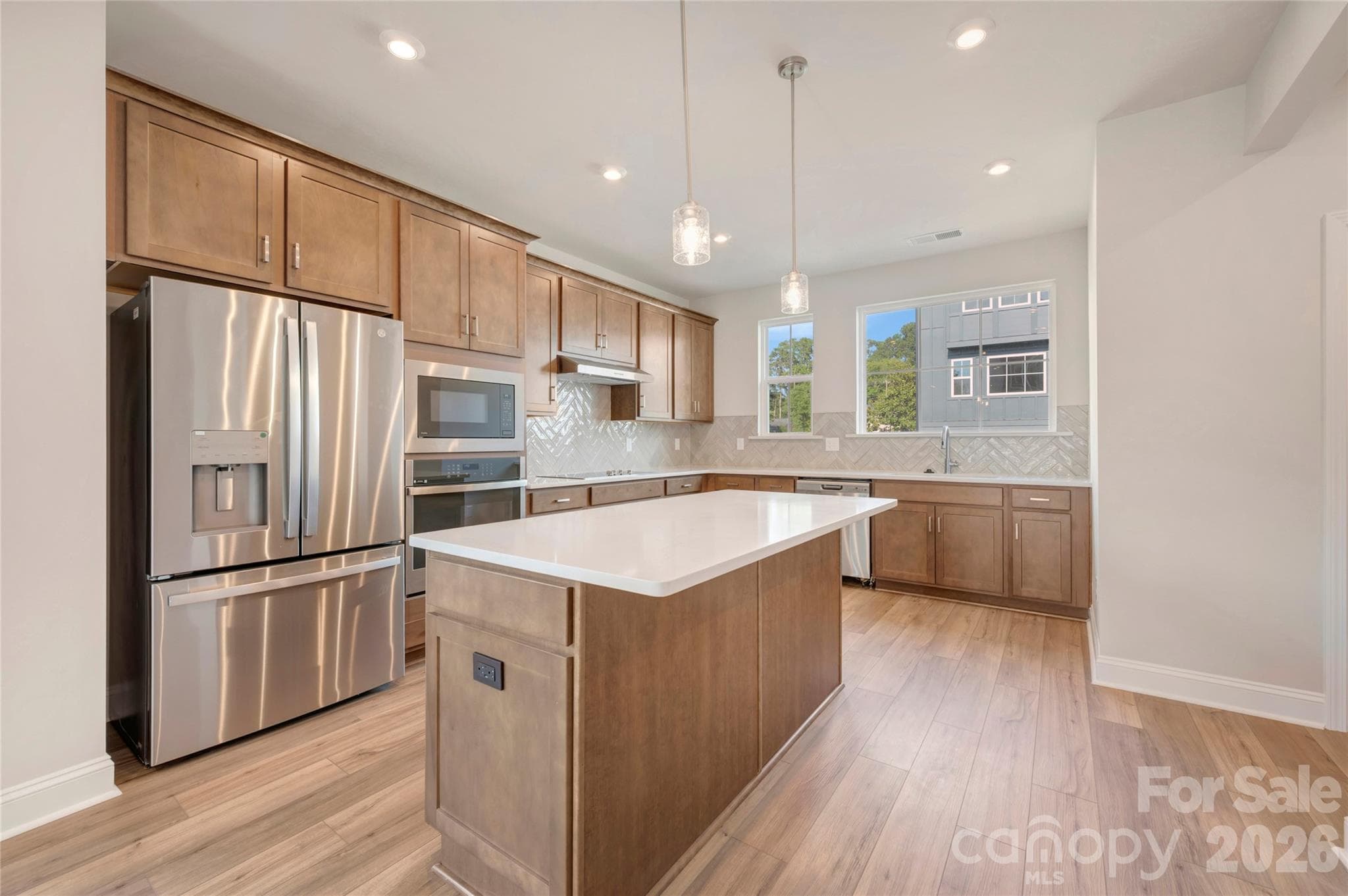 Gourmet kitchen with appliance package - Charlotte