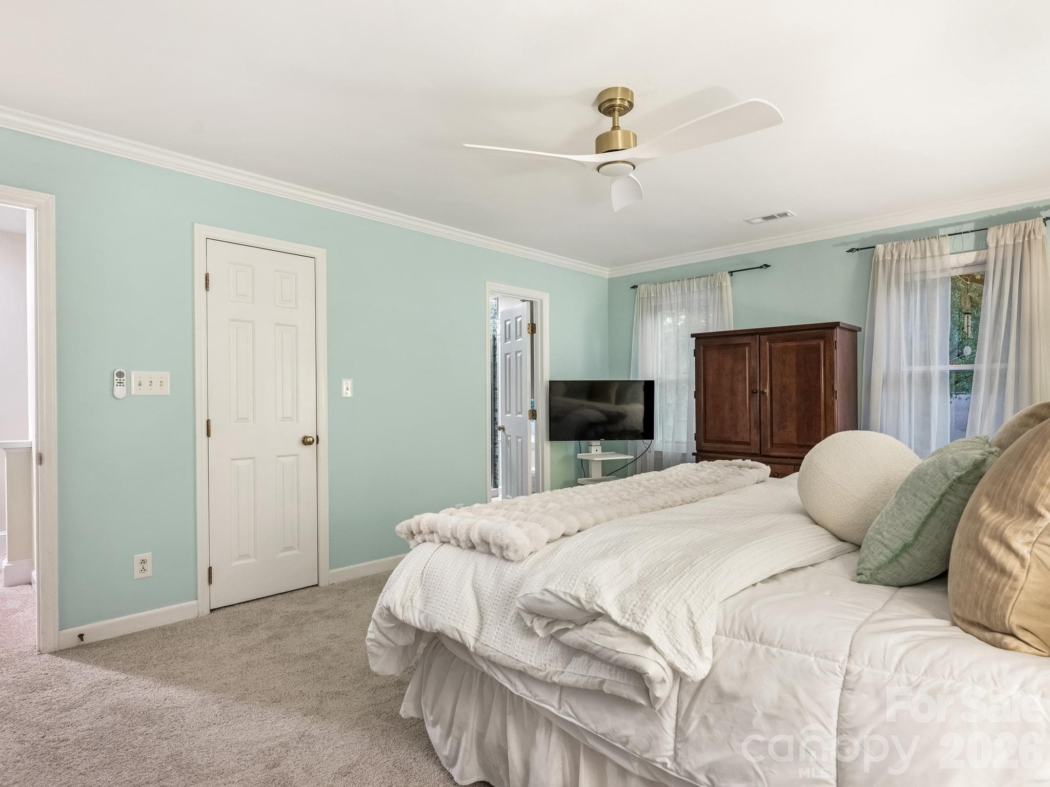 Single Family Residence at 9301 Hanover South Trail, Charlotte, photo 18 of 39