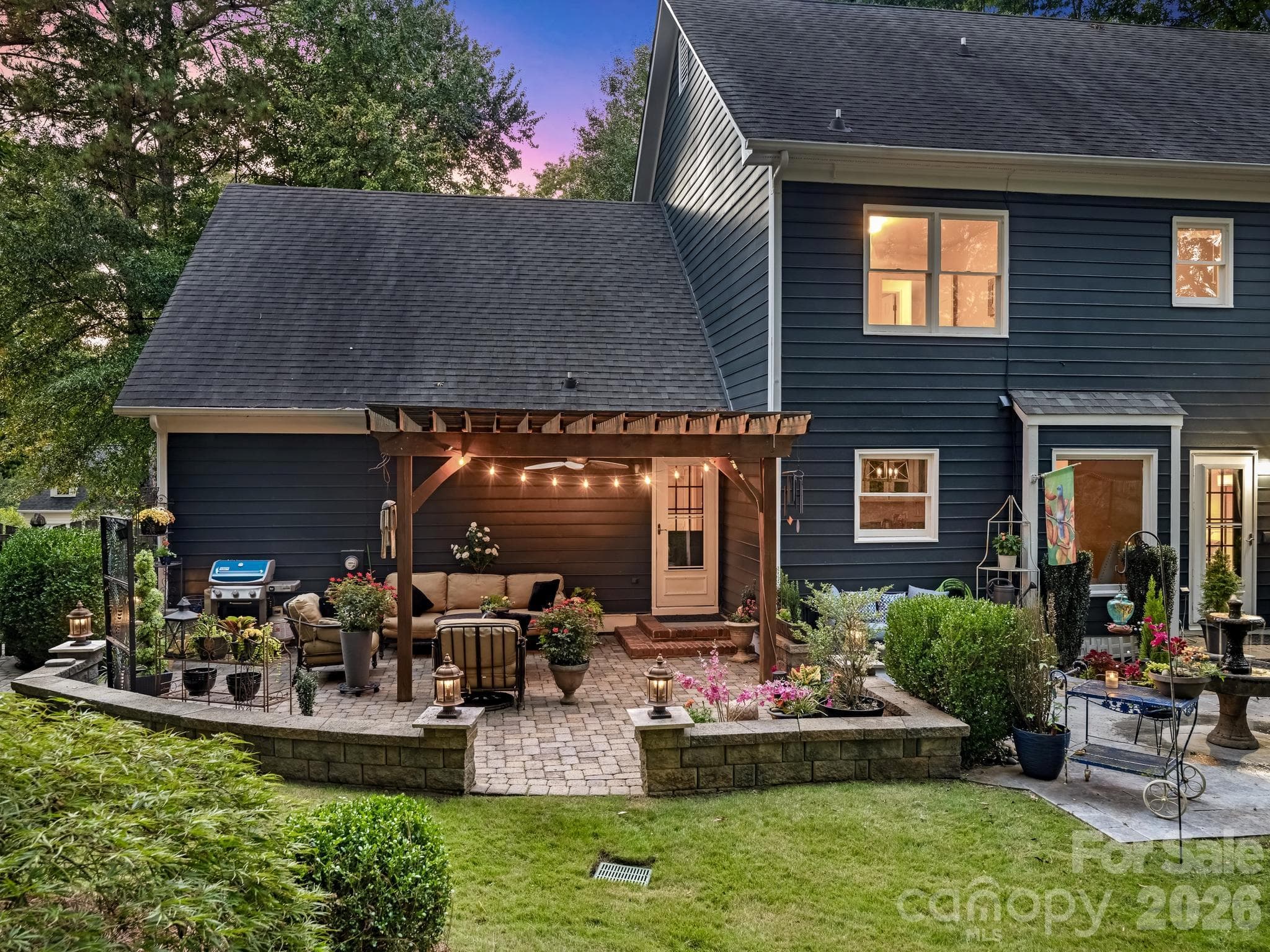 Single Family Residence at 9301 Hanover South Trail, Charlotte, photo 29 of 39