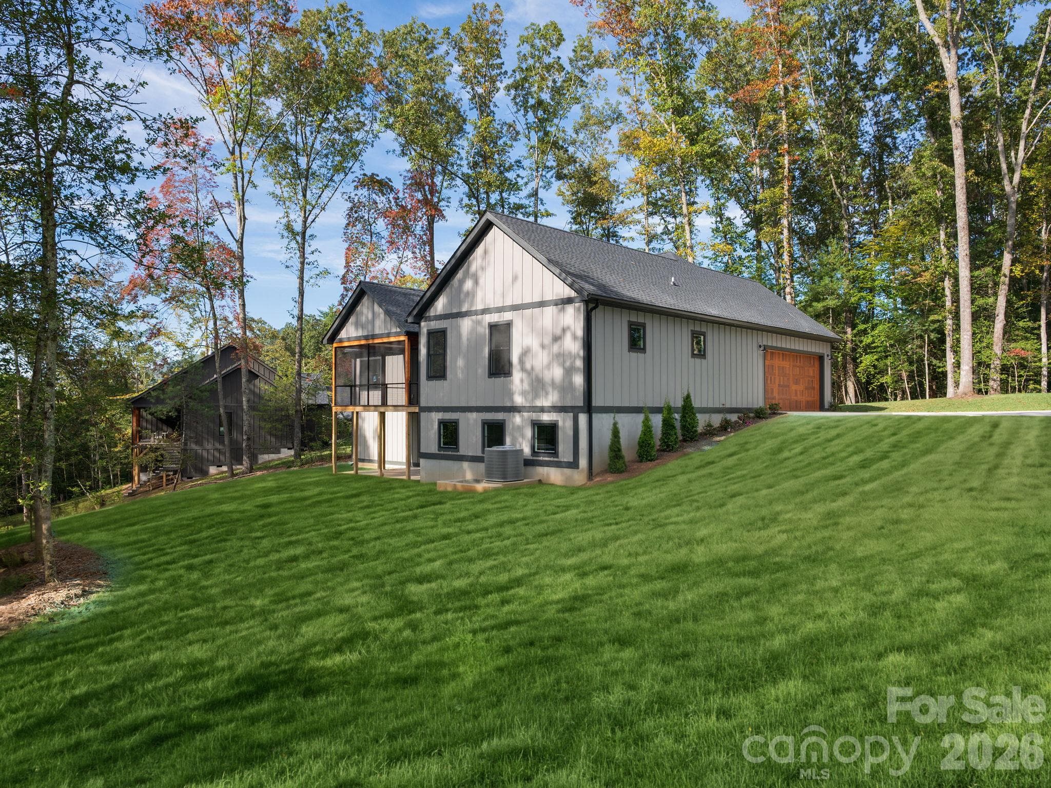 Single Family Residence at 20 Nature Walk Lane, Hendersonville, photo 4 of 48