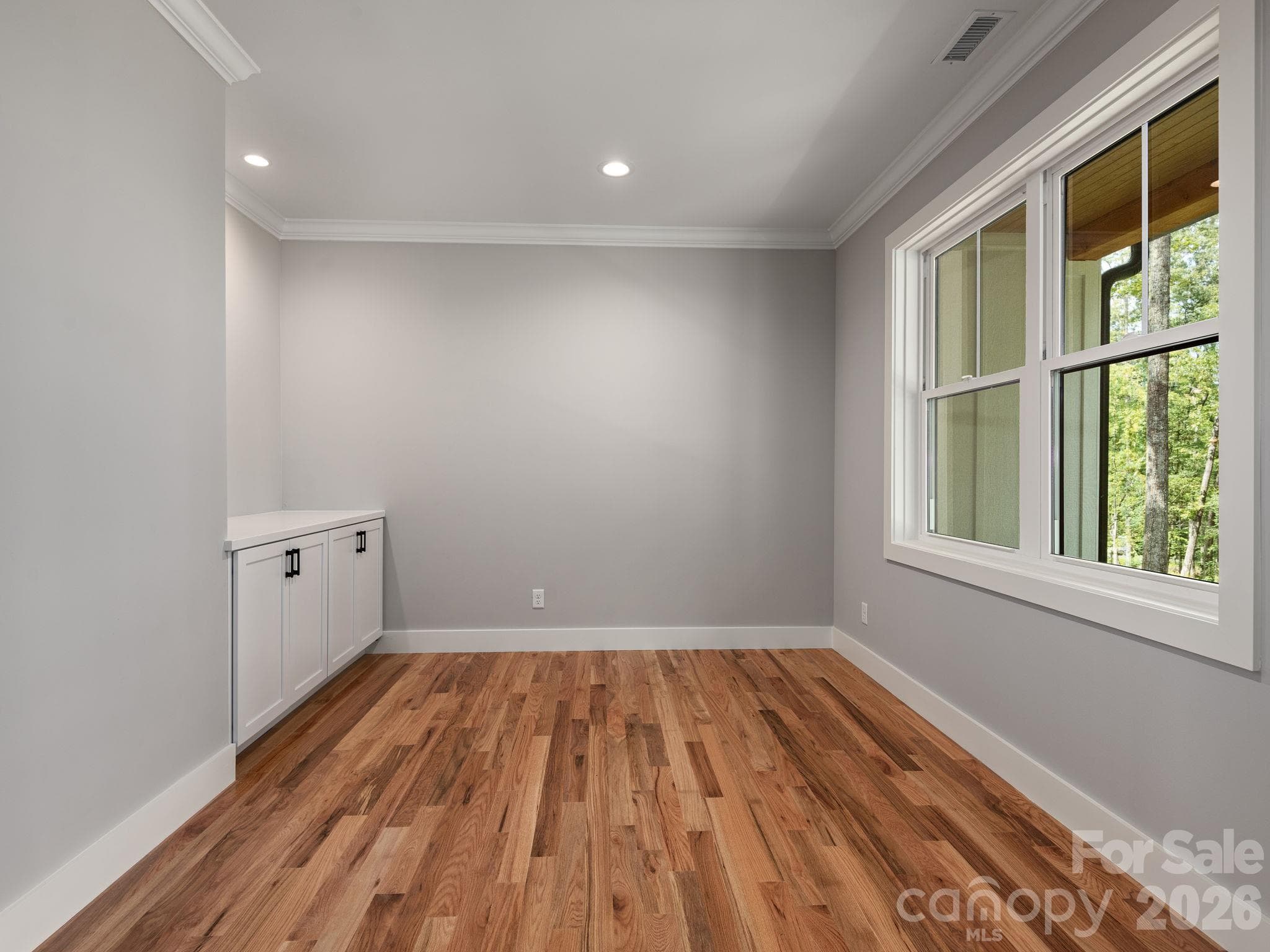 Single Family Residence at 20 Nature Walk Lane, Hendersonville, photo 9 of 48