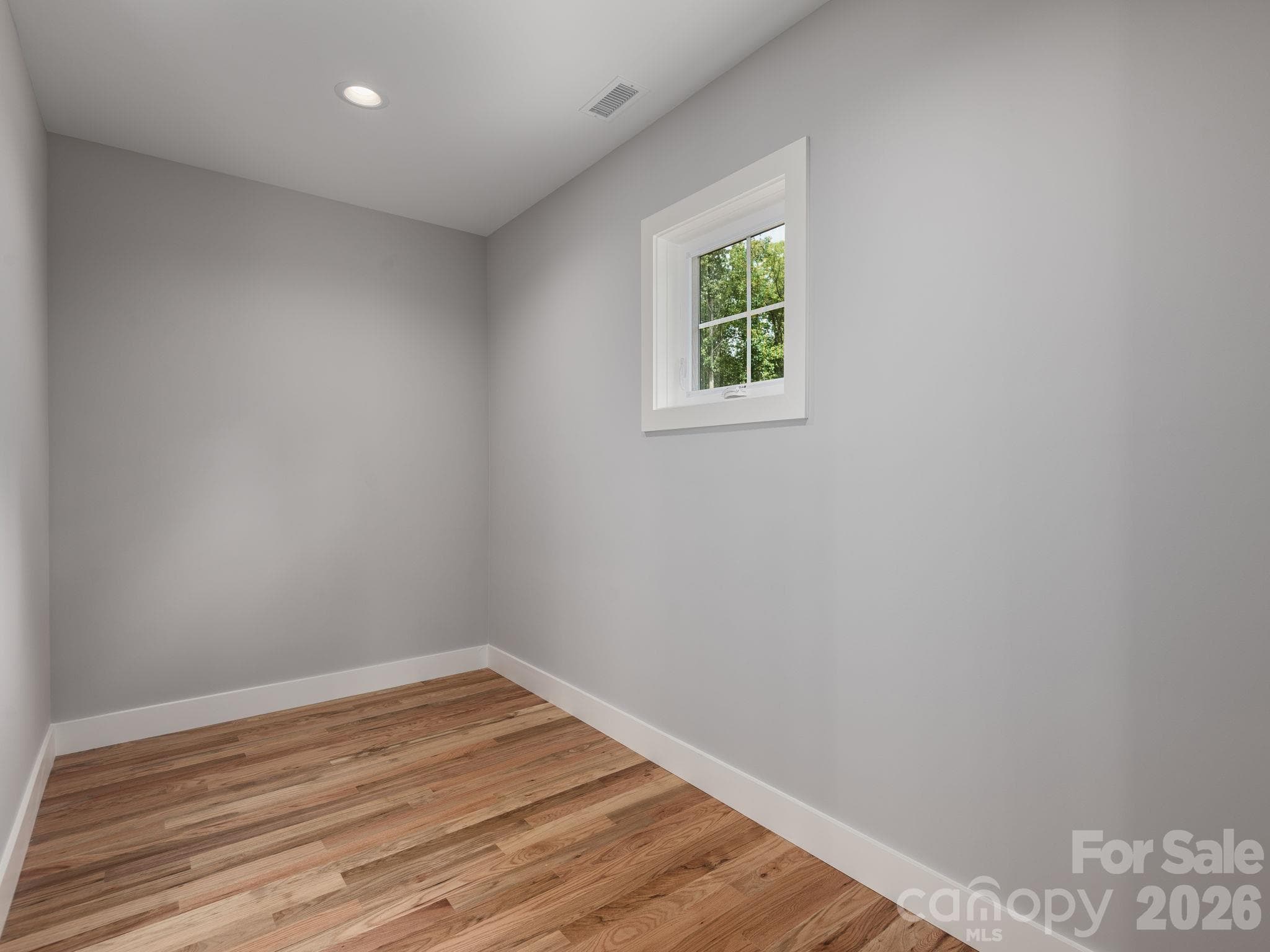 Single Family Residence at 20 Nature Walk Lane, Hendersonville, photo 30 of 48