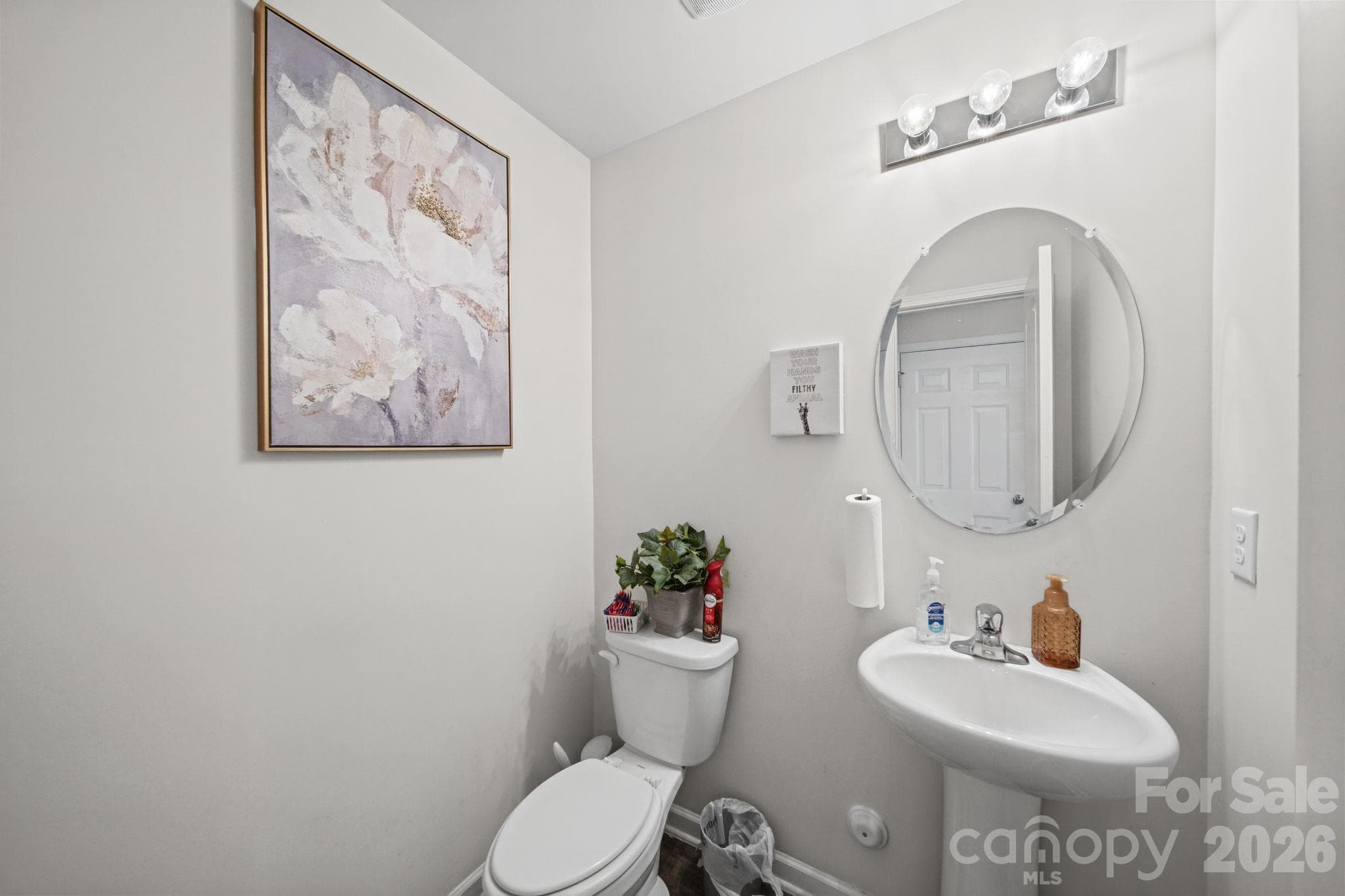 Half Bath - 723 Quail Lane, Lexington