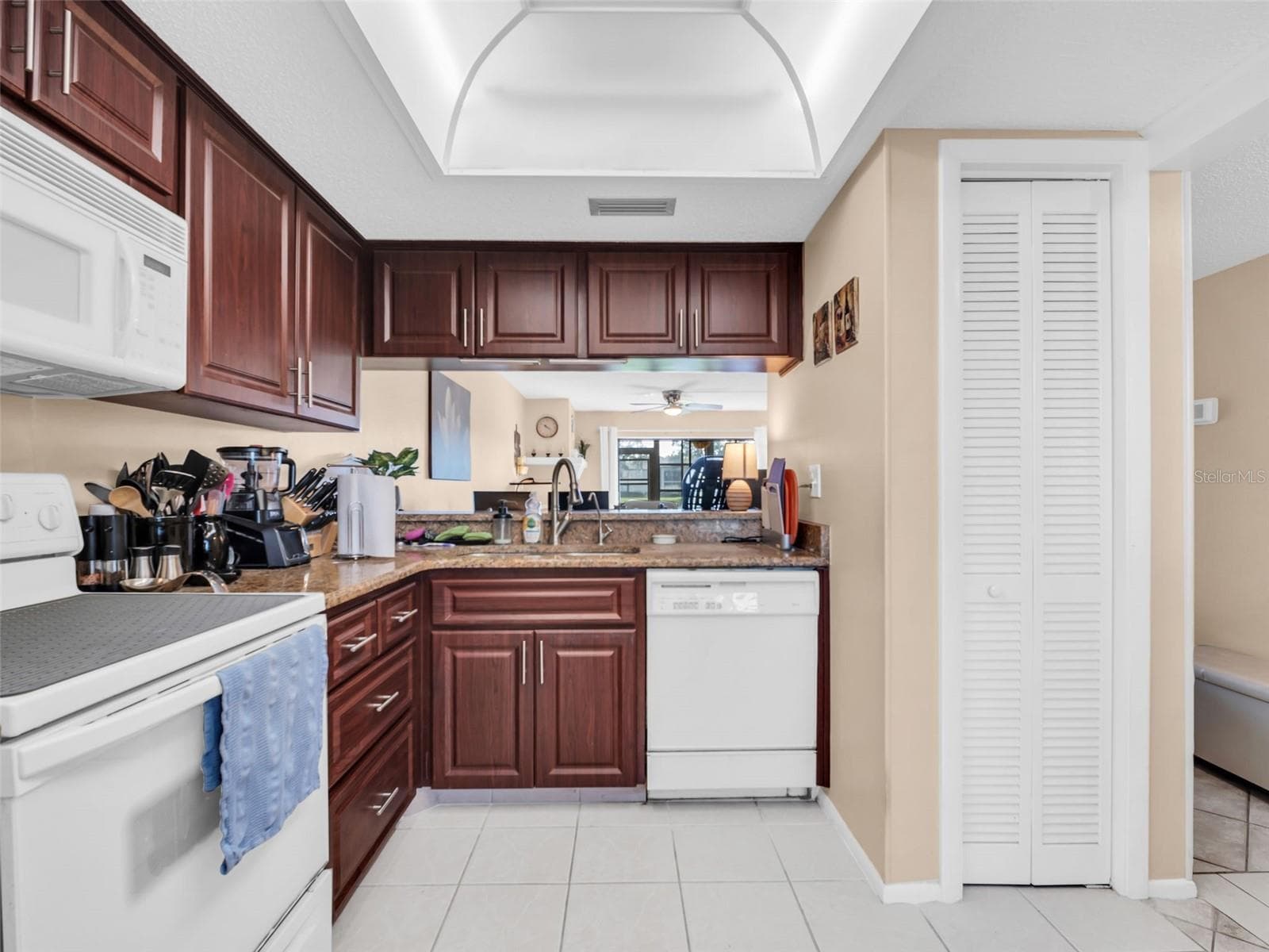 Condominium at 151 LAKEVIEW WAY #151, OLDSMAR, photo 34 of 45