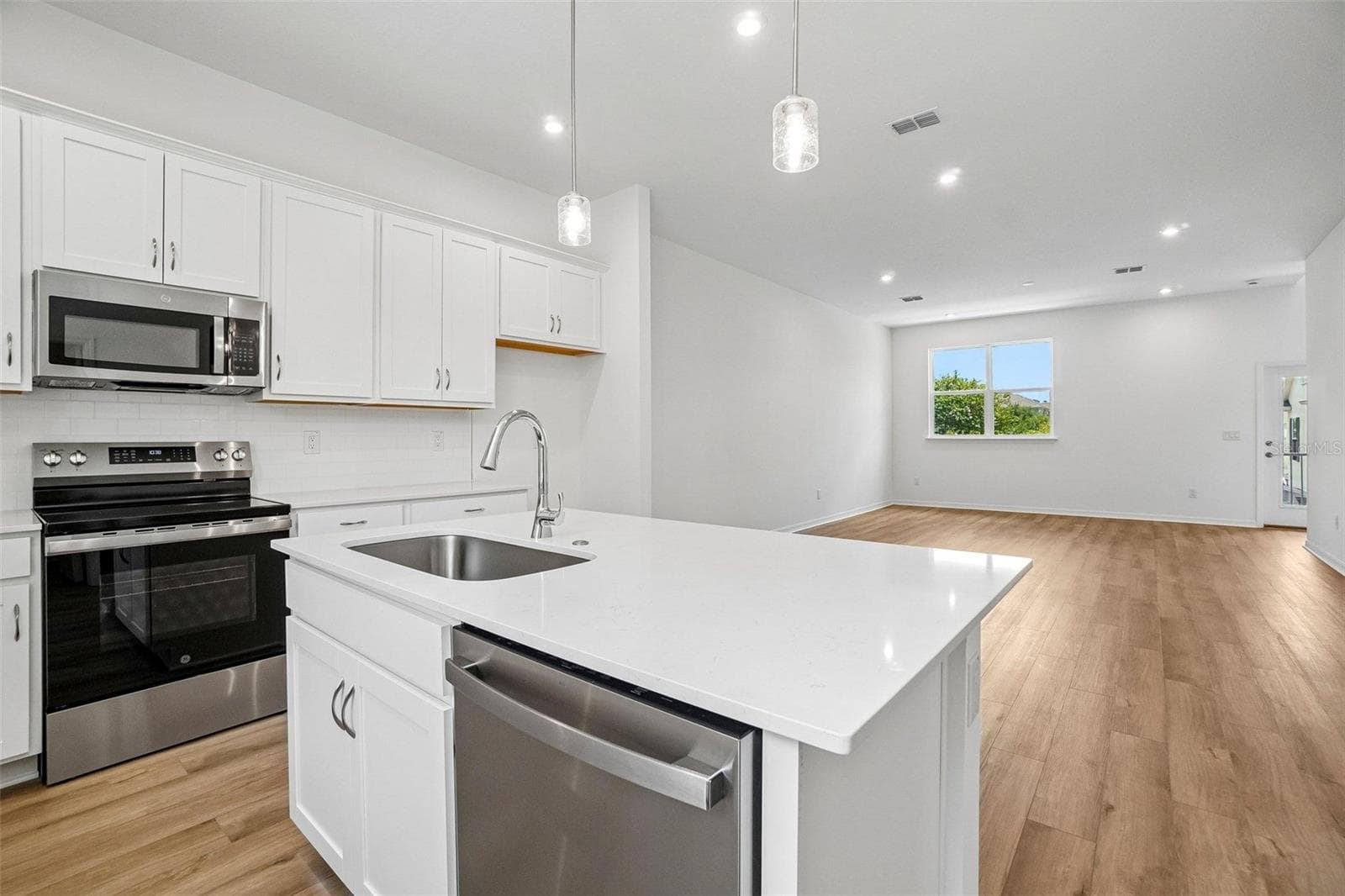 Townhouse at 12729 AVALON LAKE DR, ORLANDO, photo 12 of 15