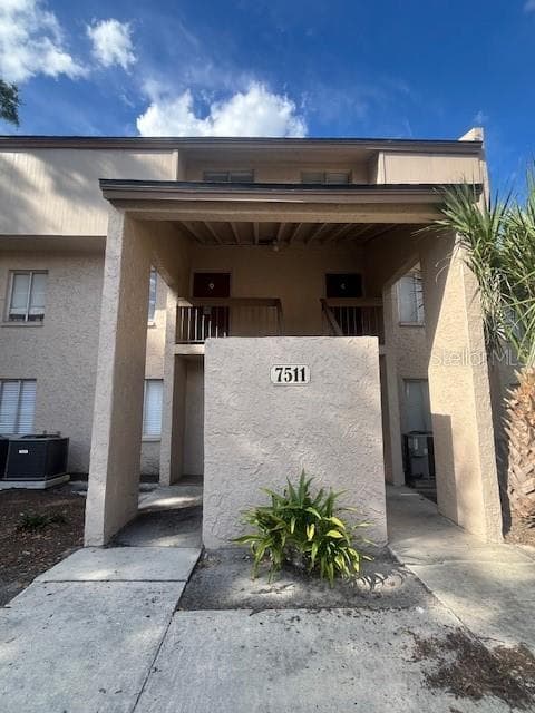 7511 PRESLEY PL #102