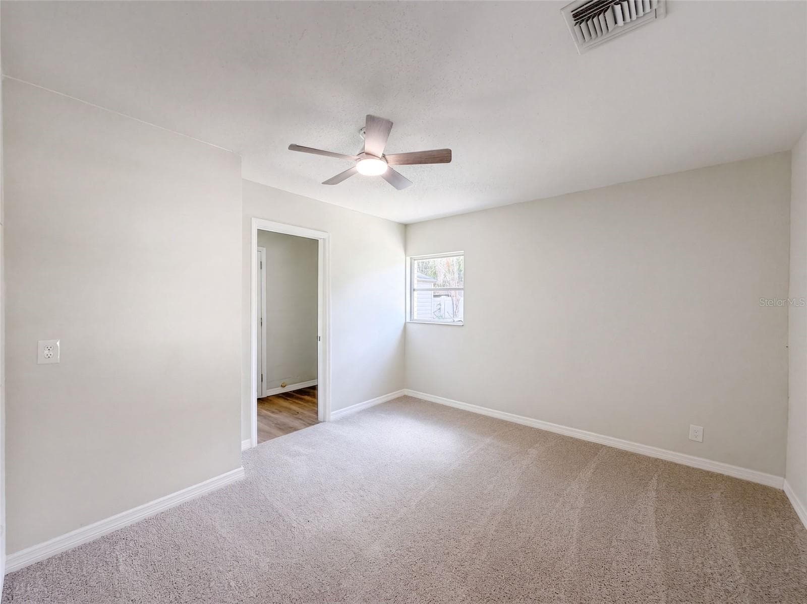 Single Family Residence at 4526 EAGLES NEST RD, FRUITLAND PARK, photo 4 of 26