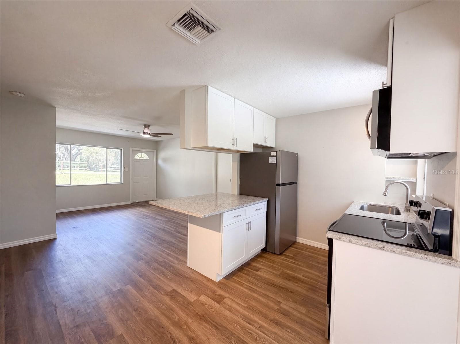 Single Family Residence at 4526 EAGLES NEST RD, FRUITLAND PARK, photo 9 of 26