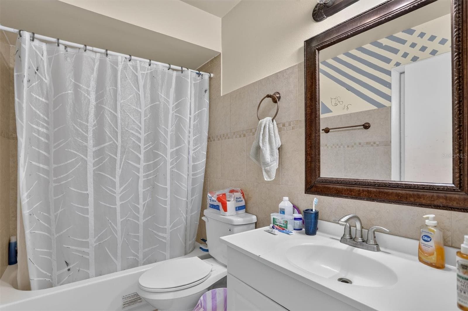 Single Family Residence at 651 ELDERWOOD CT, KISSIMMEE, photo 14 of 18