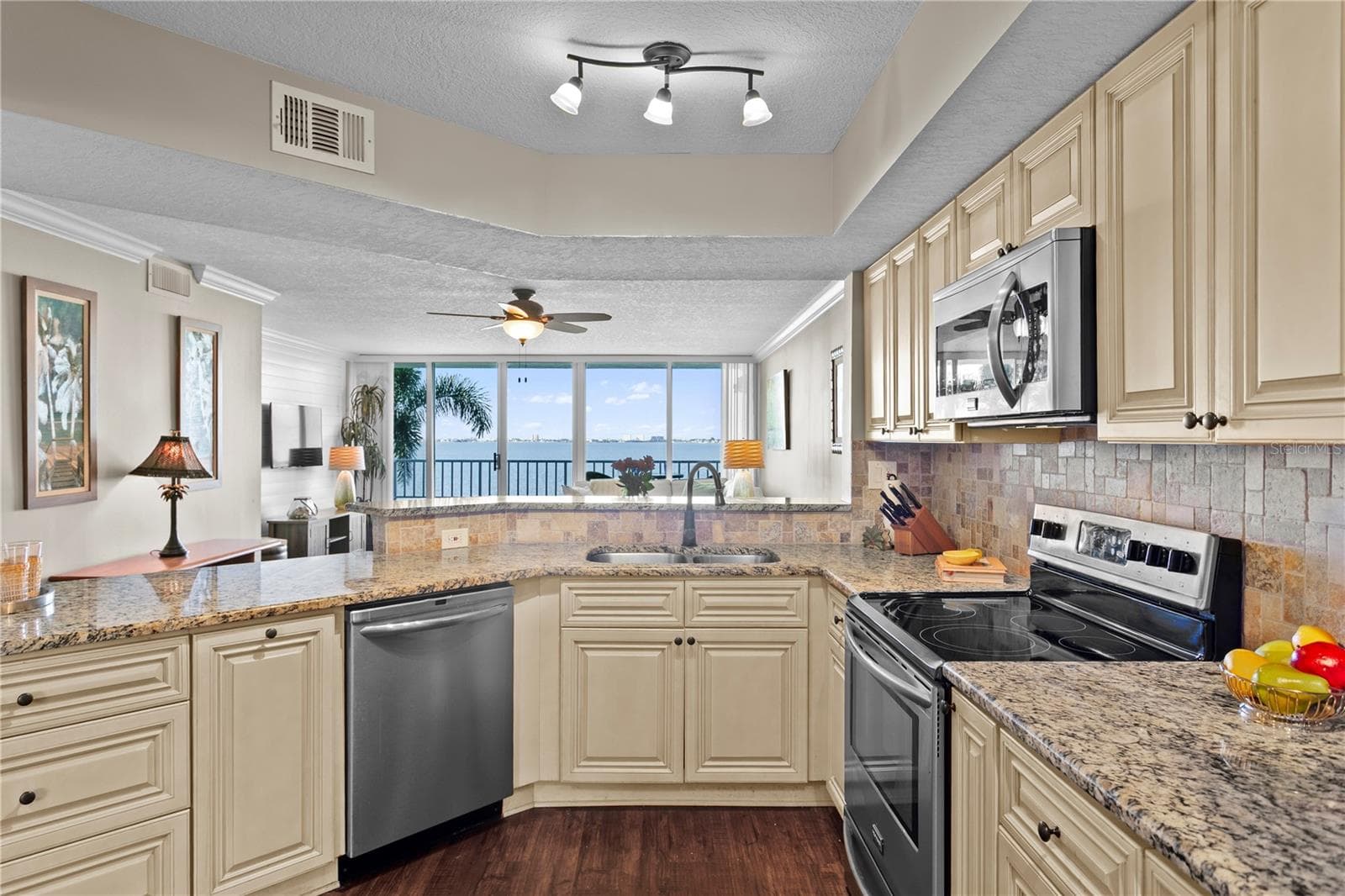 Condominium at 5279 ISLA KEY BLVD S #211, ST PETERSBURG, photo 18 of 36