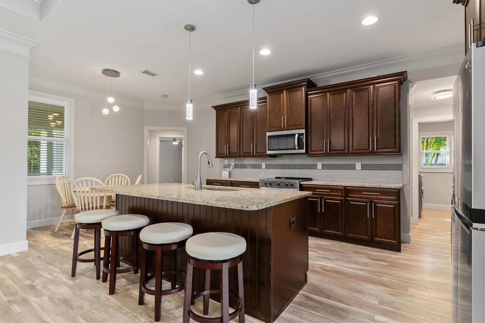 Perfect for entertaining - 2420 SHEILA LN, NORTH PORT