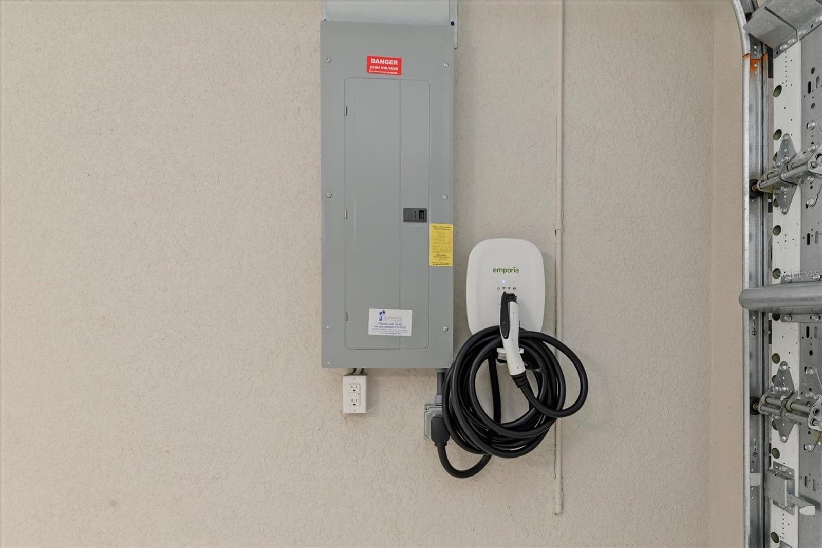 EV Charger - 2420 SHEILA LN, NORTH PORT
