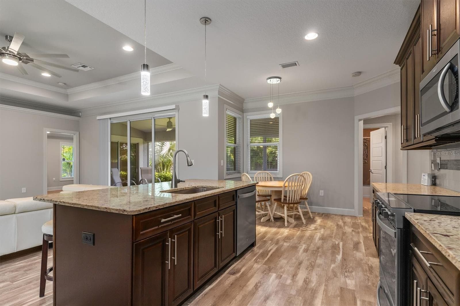 Granite counter tops - 2420 SHEILA LN, NORTH PORT