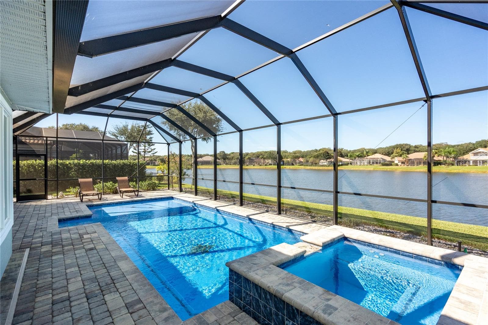 Heated spa - 18 OAK VIEW CIR E, PALM COAST