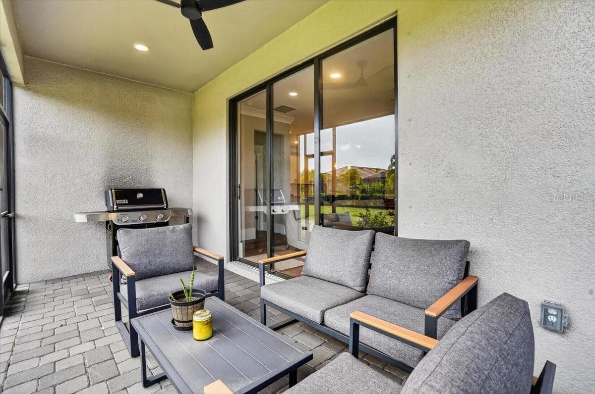 Single Family Residence at 15214 SERENE SHORES LOOP, LAKEWOOD RANCH, photo 29 of 76