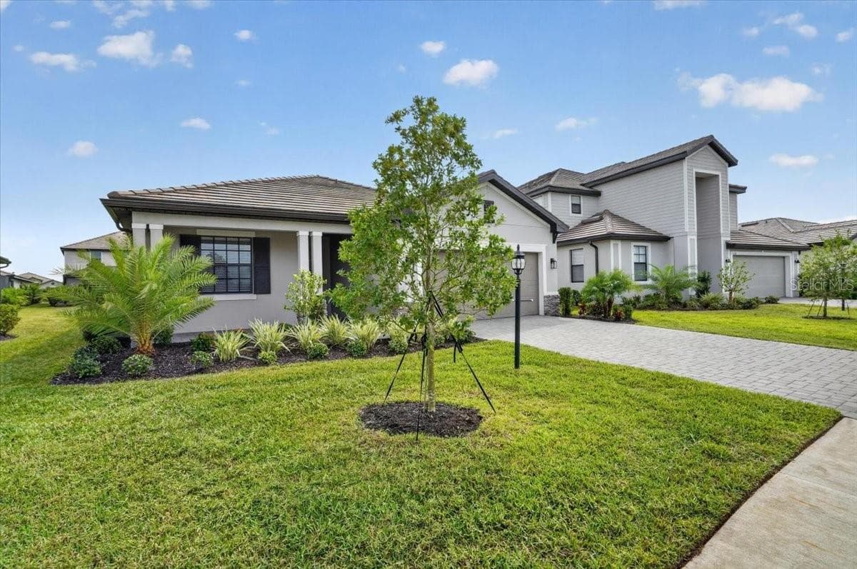Single Family Residence at 15214 SERENE SHORES LOOP, LAKEWOOD RANCH, photo 41 of 76