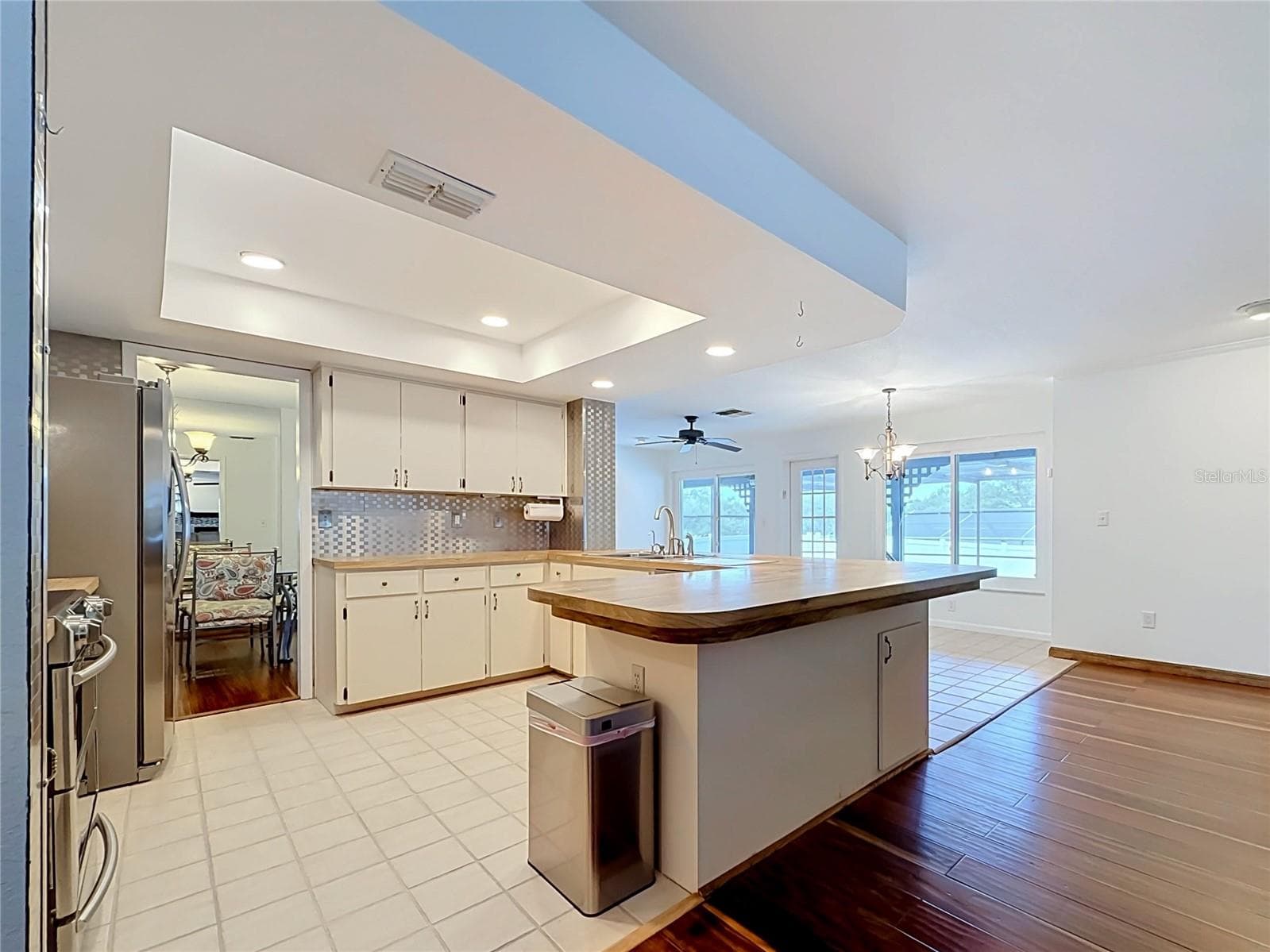 Kitchen - Family Room - 3314 ENTERPRISE RD E, SAFETY HARBOR