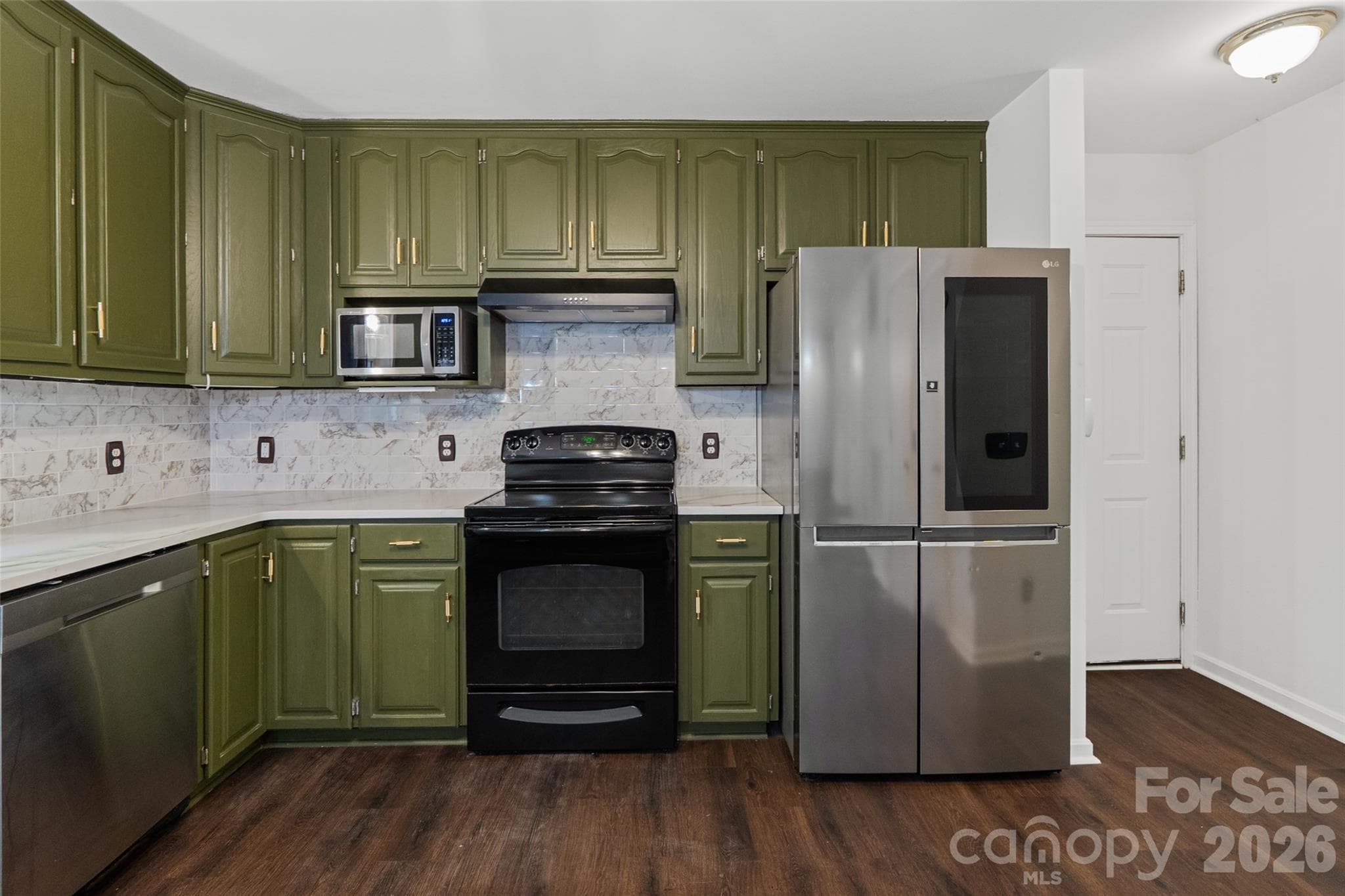 Single Family Residence at 8327 Loma Linda Loop, Waxhaw, photo 14 of 40