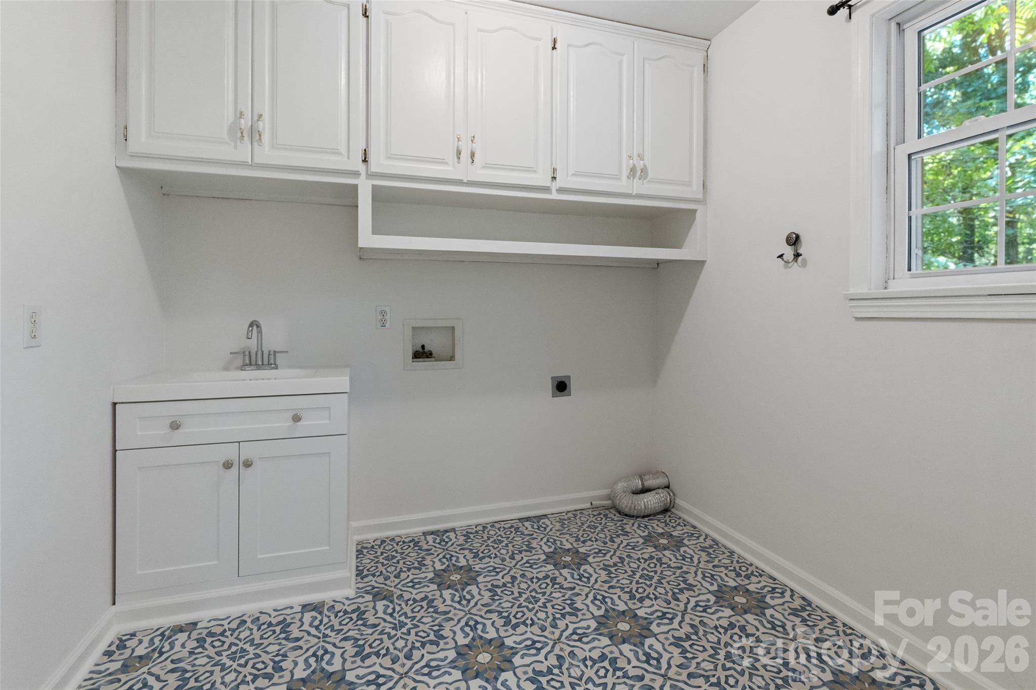 Single Family Residence at 8327 Loma Linda Loop, Waxhaw, photo 26 of 40