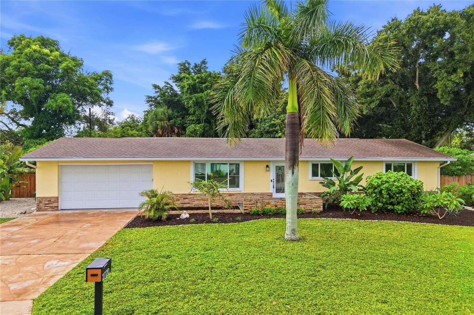 Single Family Residence at 2720 GOLDENROD ST, SARASOTA, photo 6 of 86