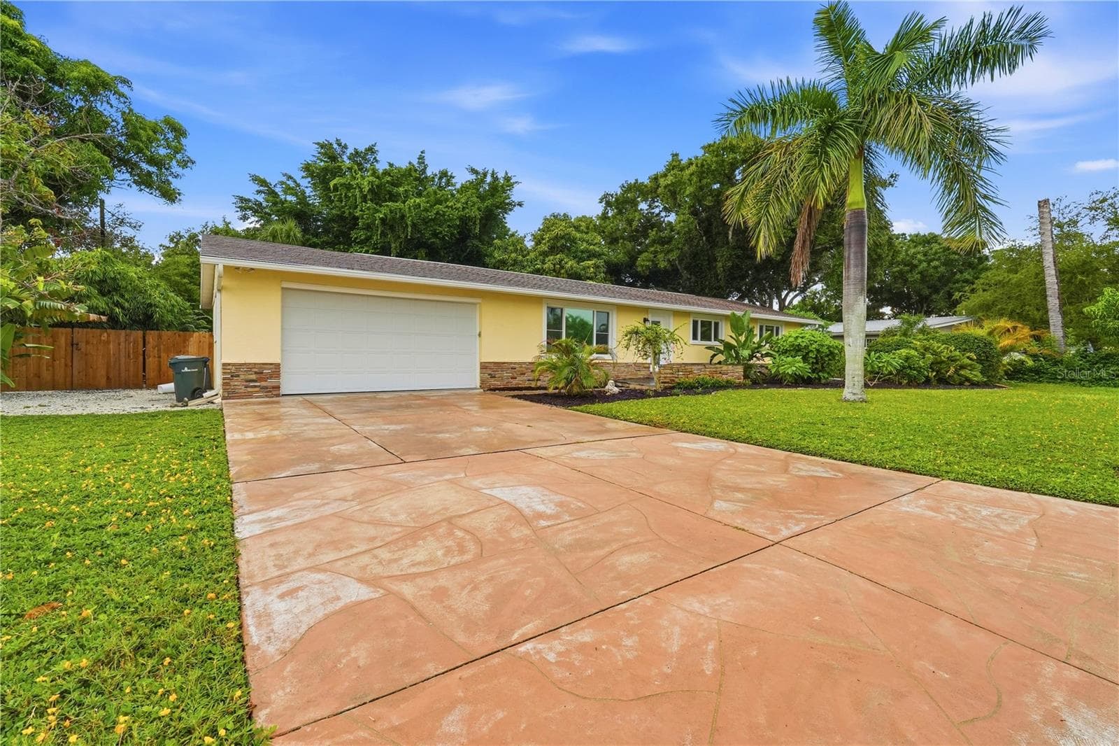 Single Family Residence at 2720 GOLDENROD ST, SARASOTA, photo 10 of 86