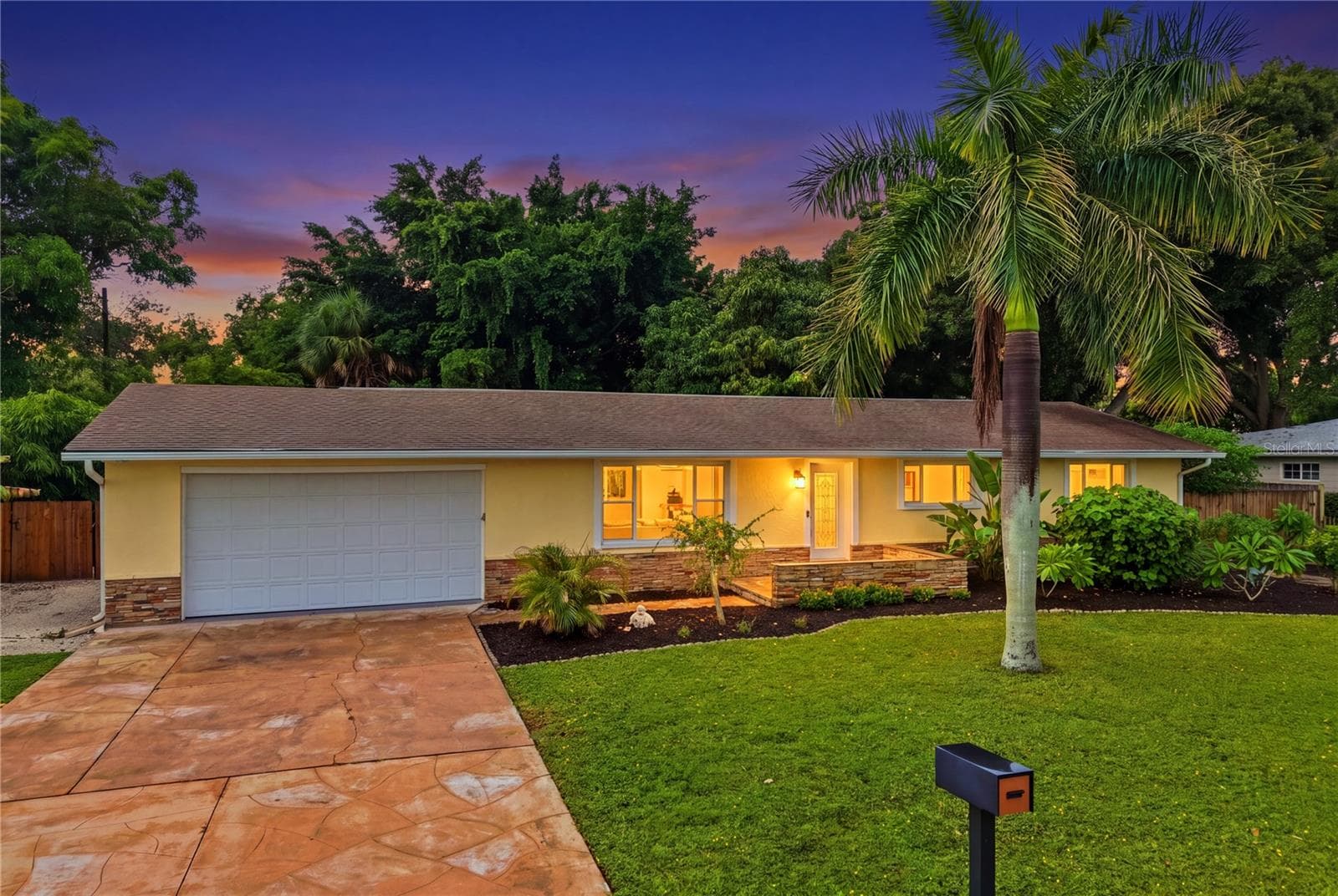 Single Family Residence at 2720 GOLDENROD ST, SARASOTA, photo 18 of 86