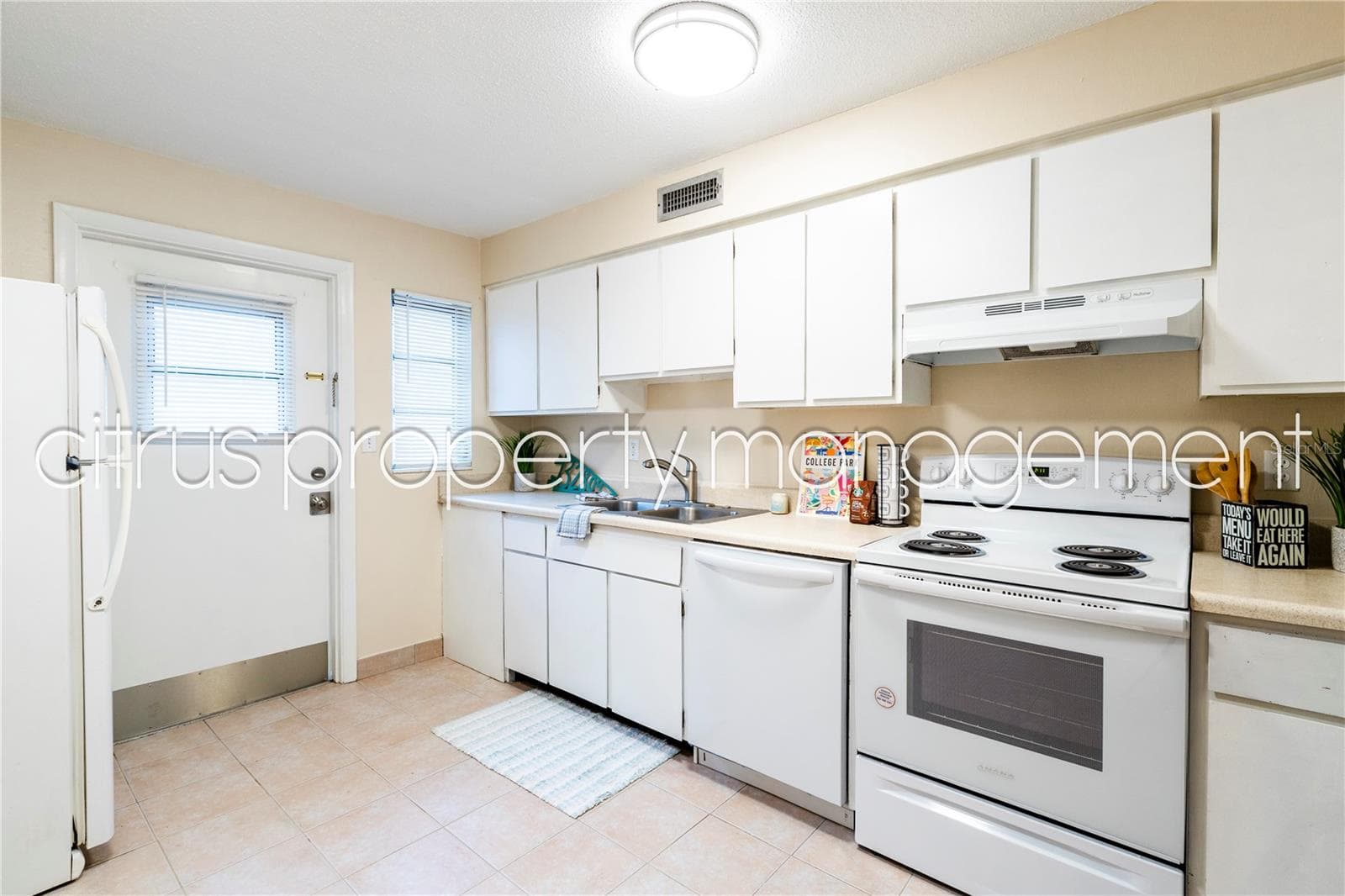 Apartment at 3026 FAIRWAY LN #B, ORLANDO, photo 8 of 24