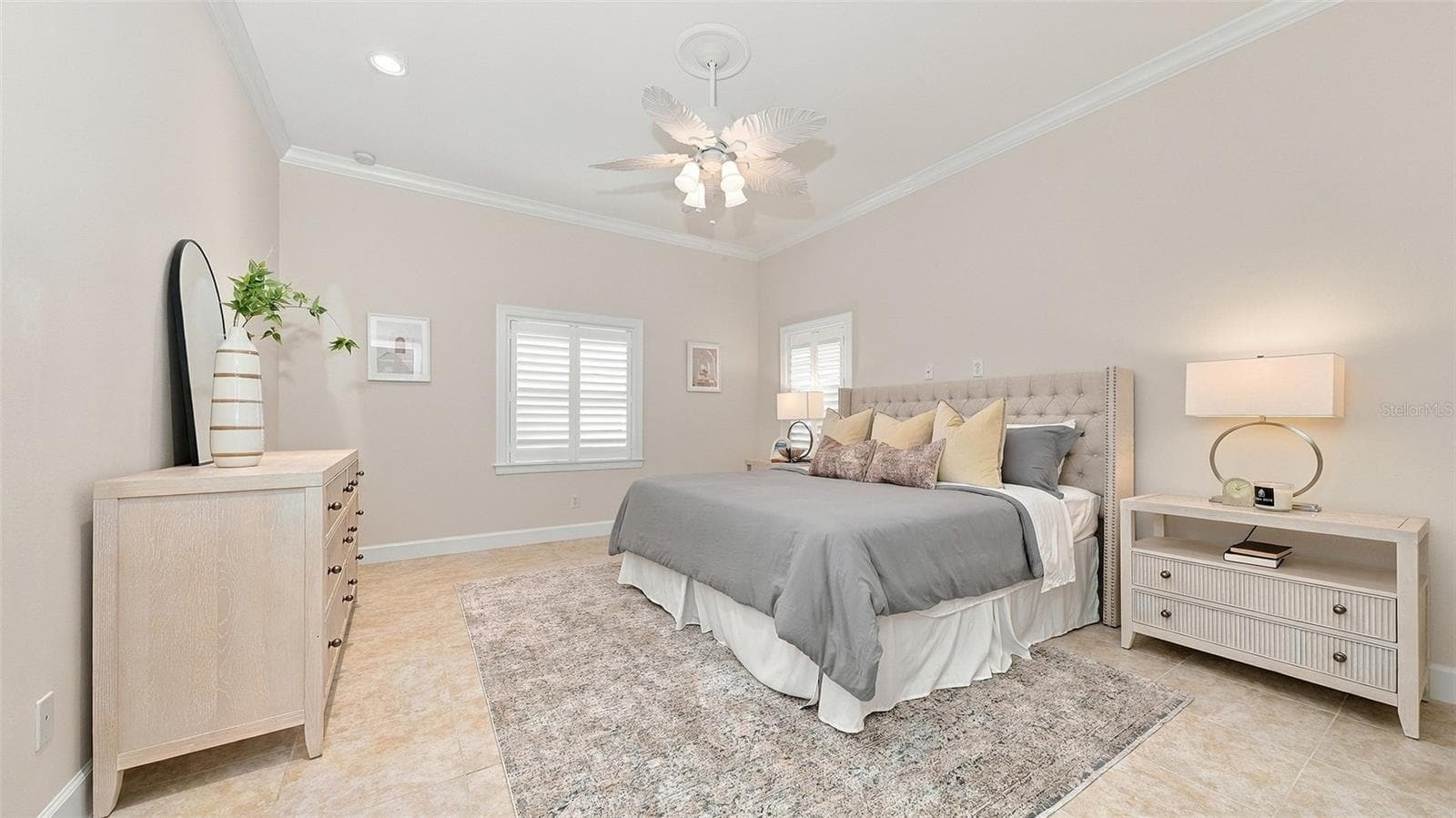 Primary Bedroom - 640 GRANADA AVE, VENICE