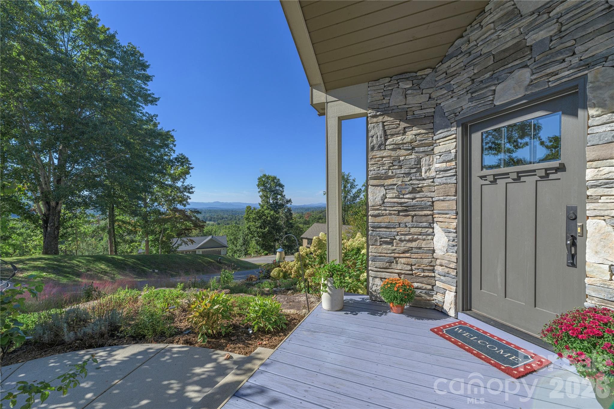 Single Family Residence at 18 Herron View Lane, Weaverville, photo 4 of 48