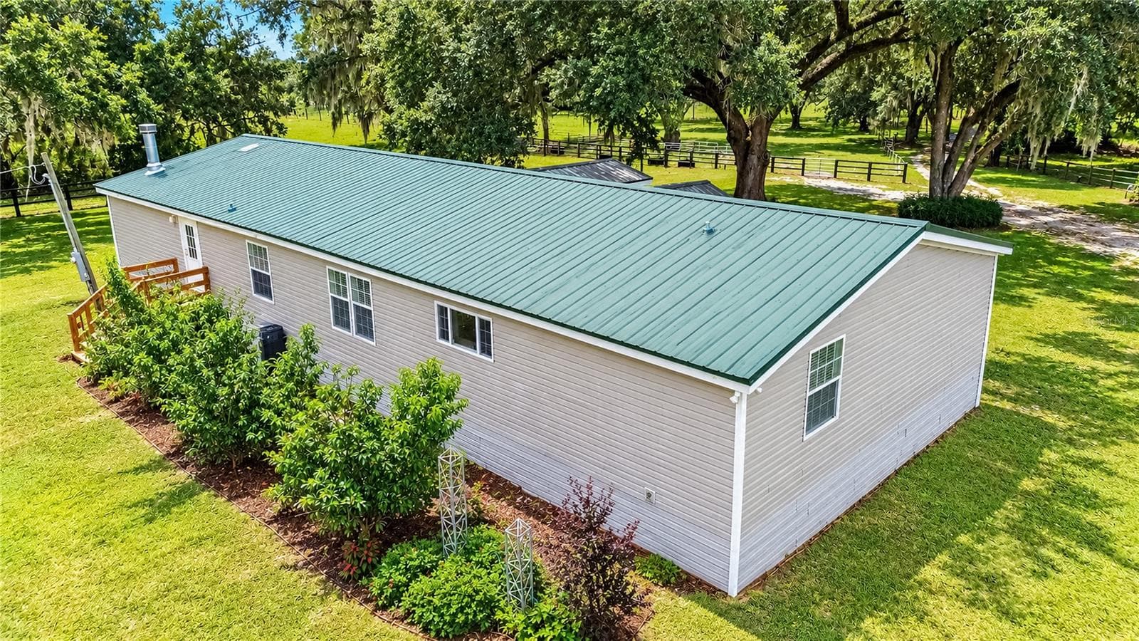 Manufactured Home at 7590 NW 75TH ST, CHIEFLAND, photo 11 of 73