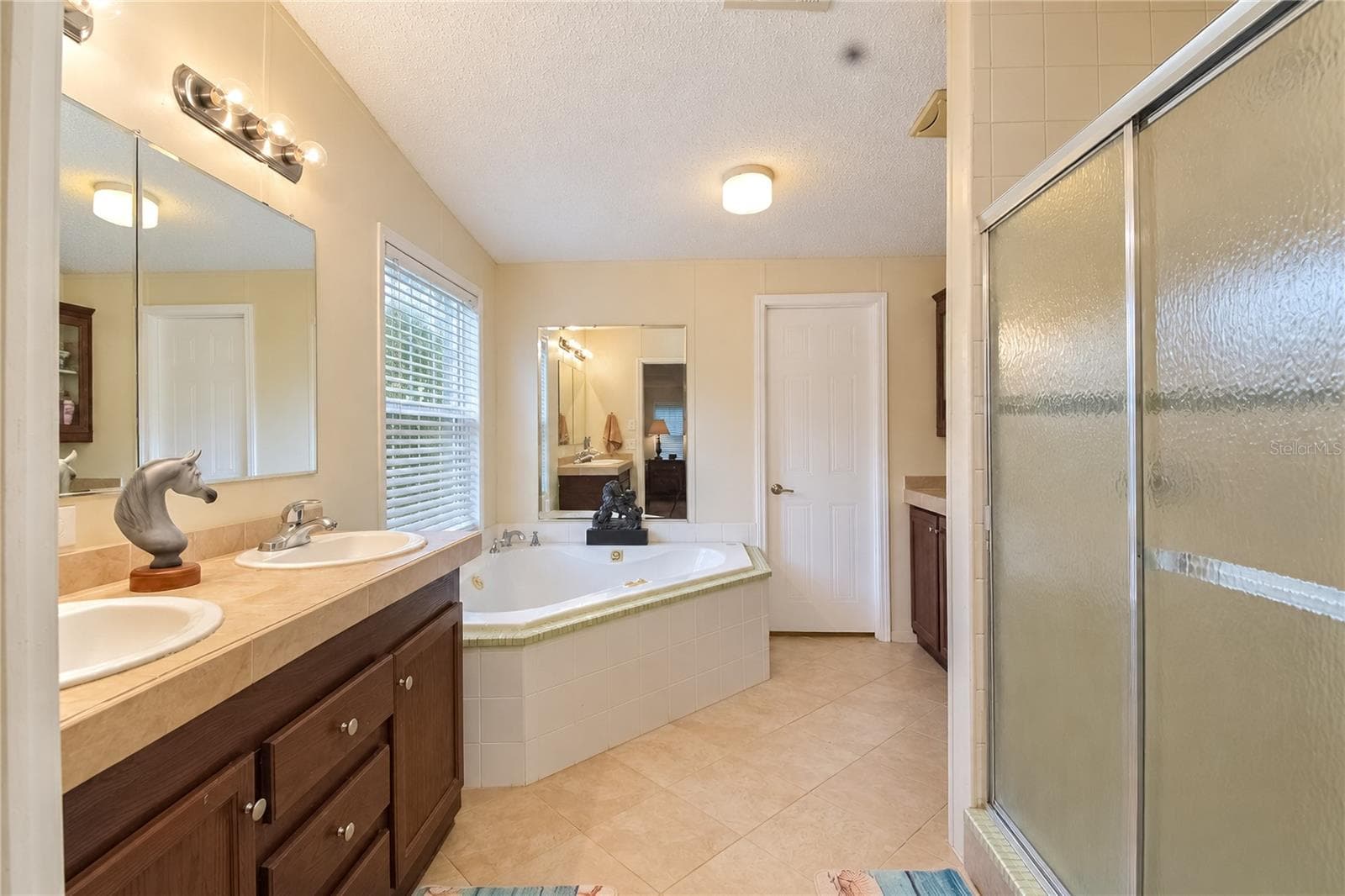 Manufactured Home at 7590 NW 75TH ST, CHIEFLAND, photo 28 of 73