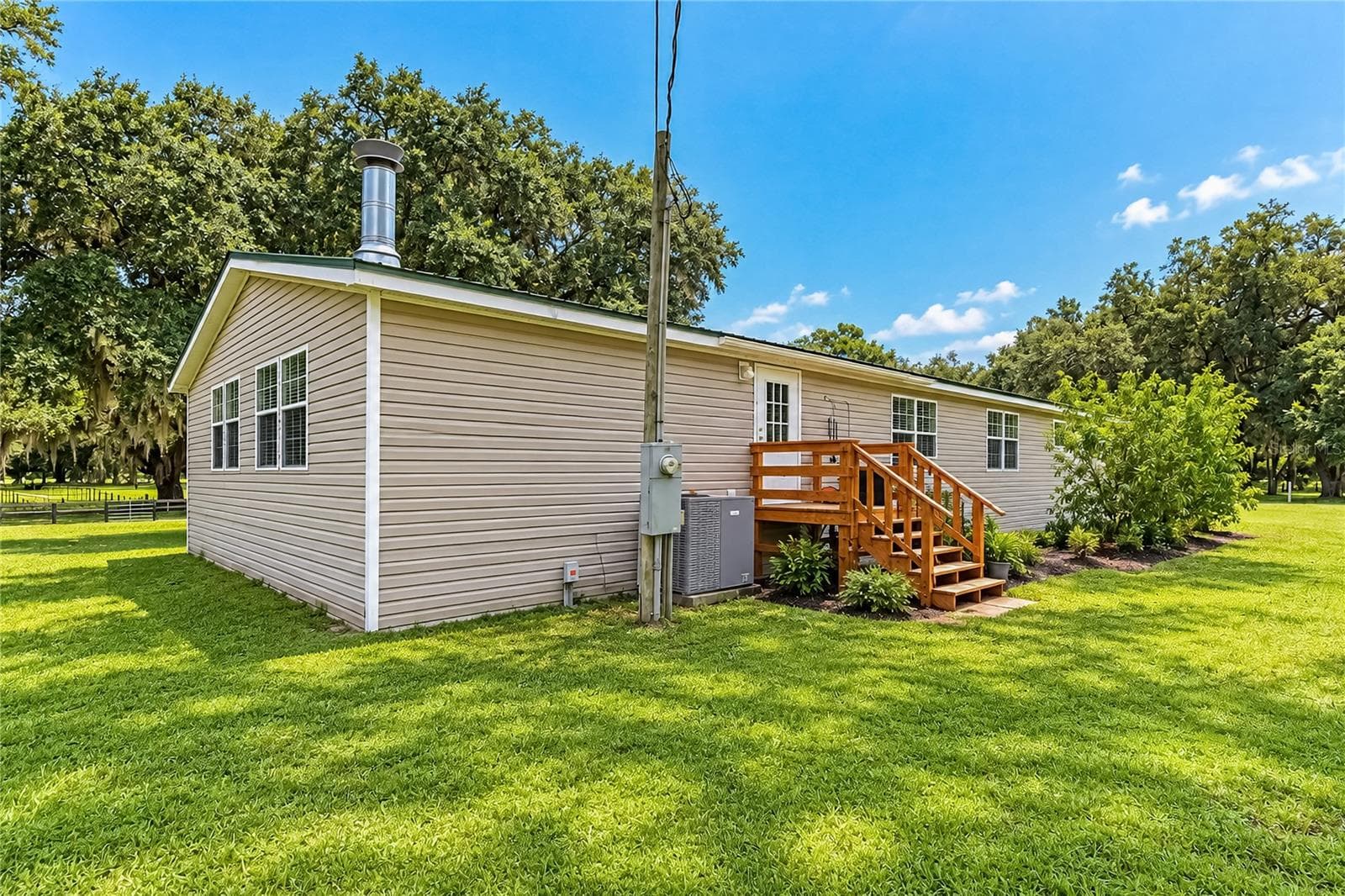 Manufactured Home at 7590 NW 75TH ST, CHIEFLAND, photo 47 of 73