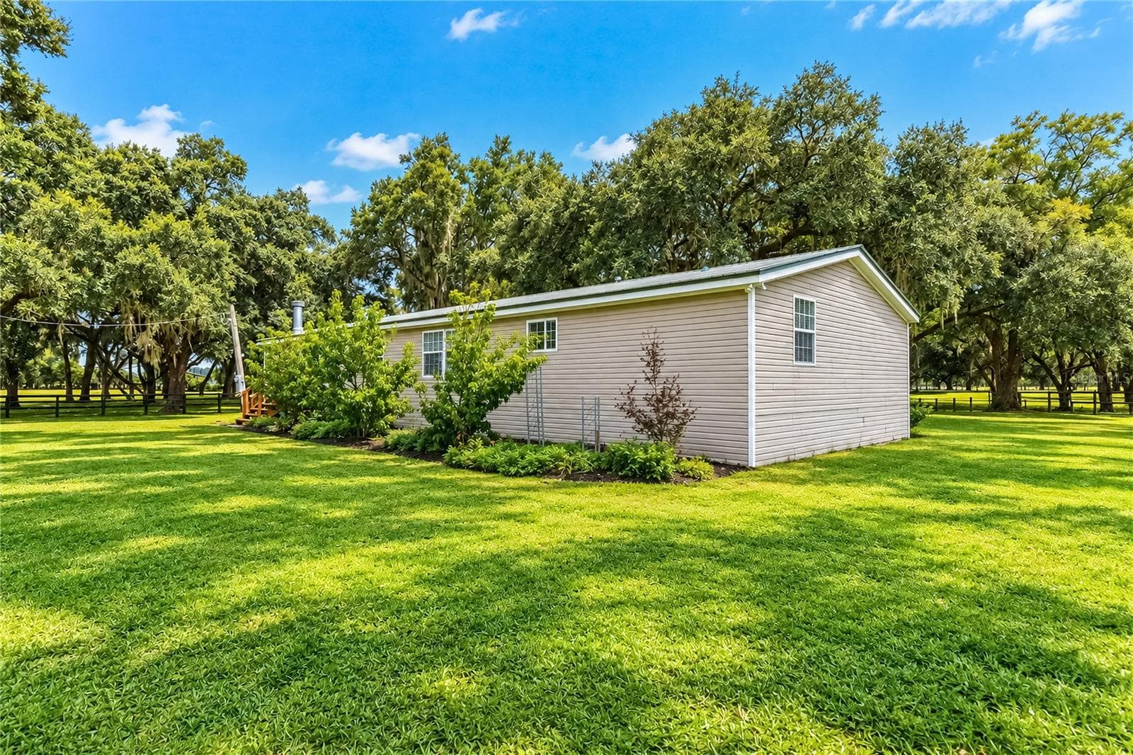 Manufactured Home at 7590 NW 75TH ST, CHIEFLAND, photo 48 of 73