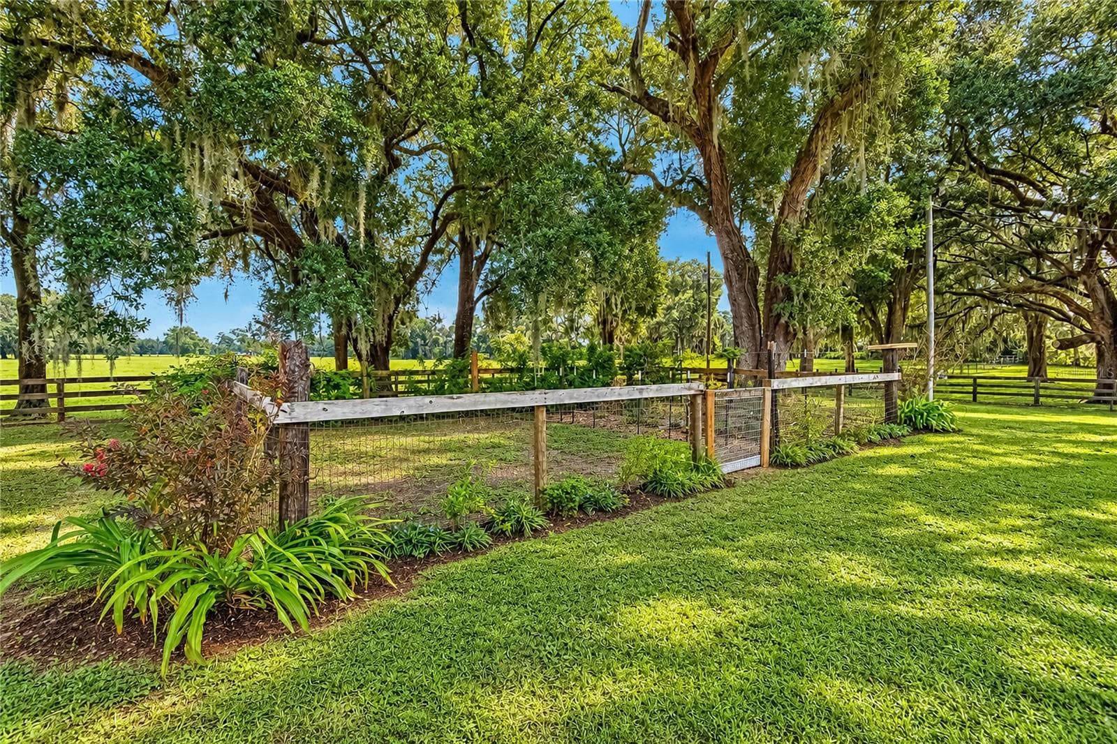 Manufactured Home at 7590 NW 75TH ST, CHIEFLAND, photo 61 of 73