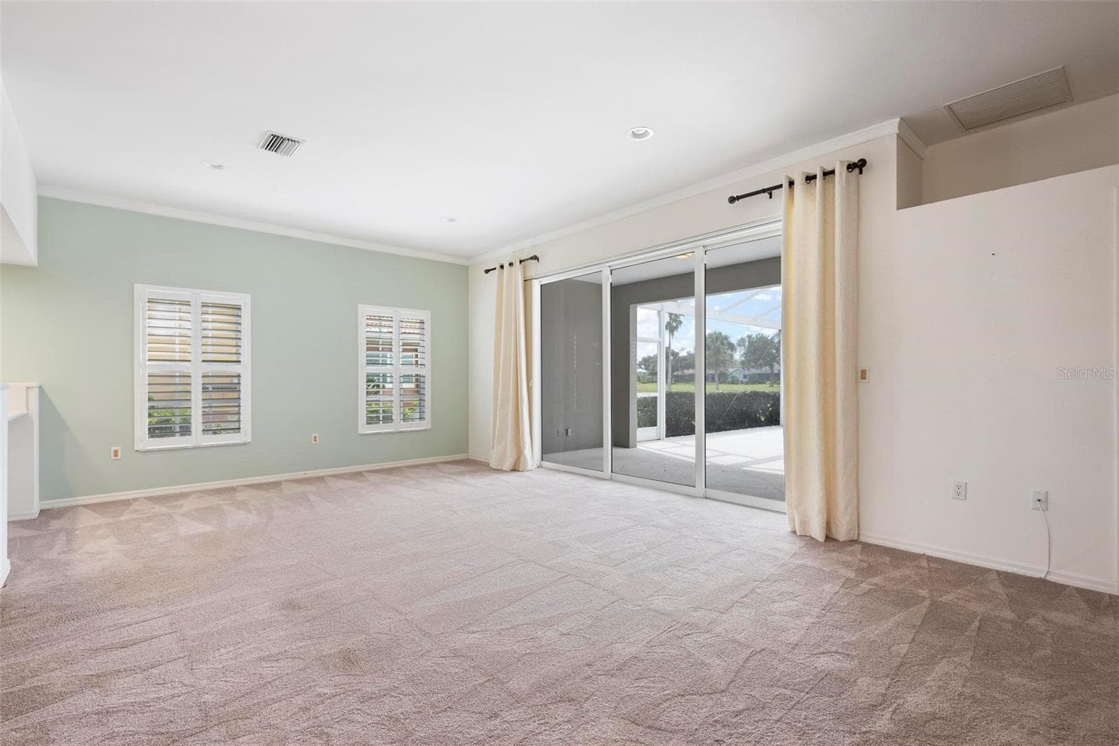 Living Room - 613 KHYBER LN, VENICE