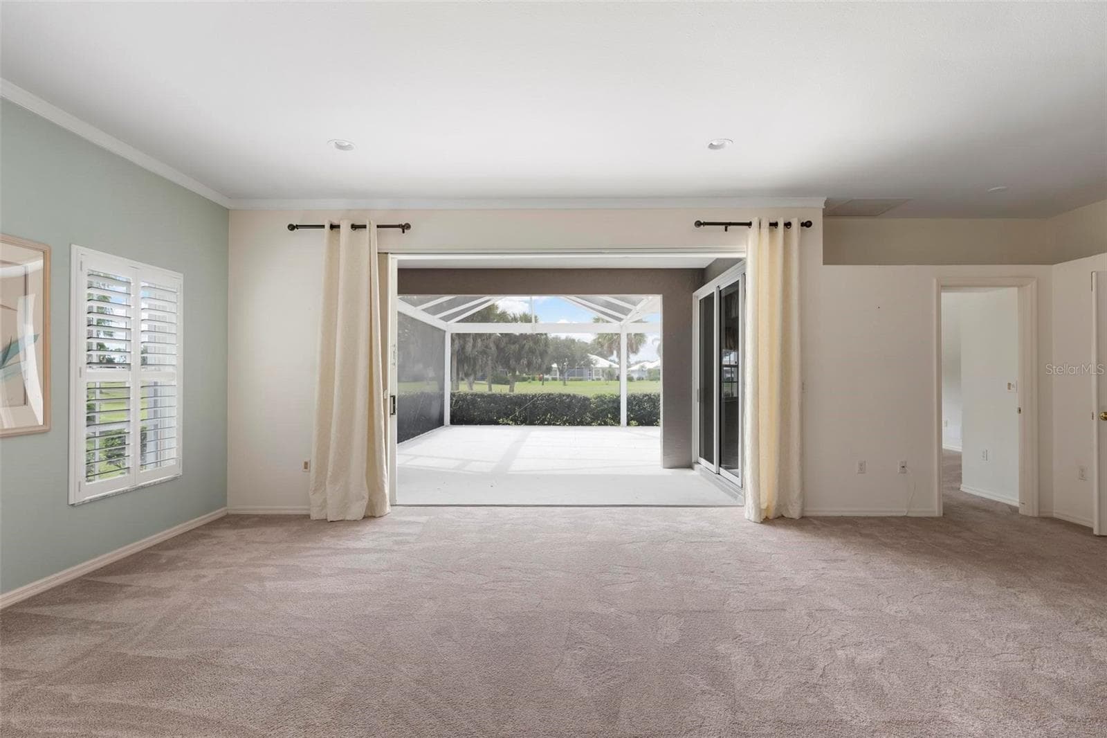 Living Room - 613 KHYBER LN, VENICE