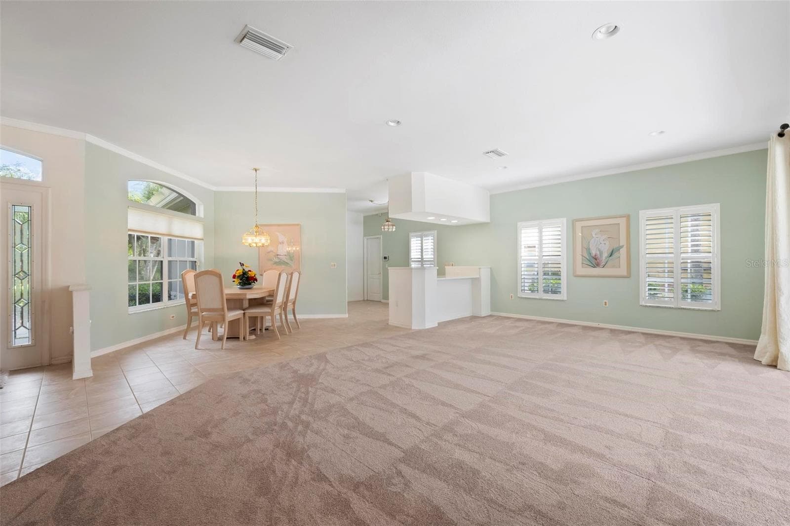 Living Room/Dining Room - 613 KHYBER LN, VENICE