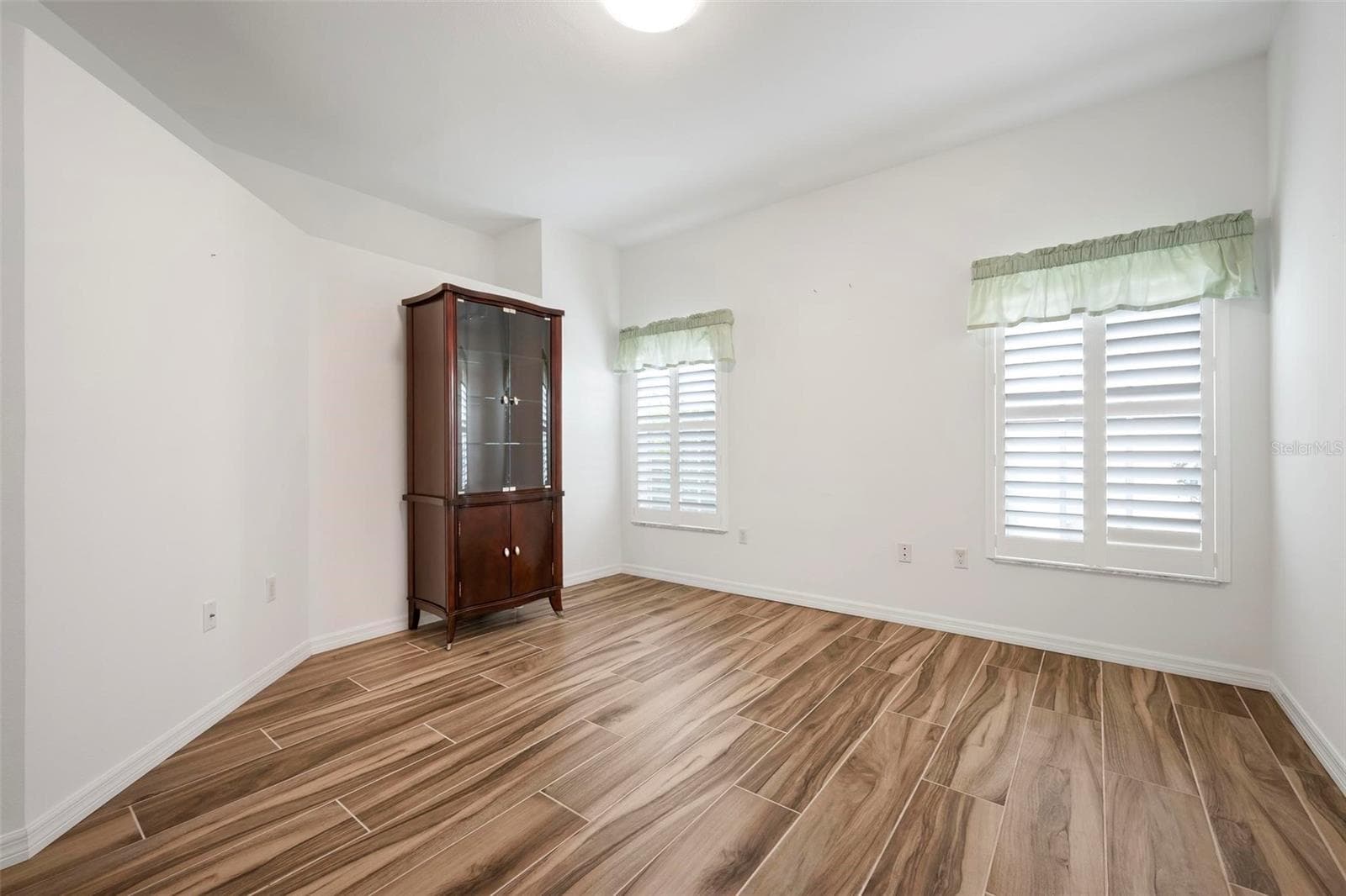 Single Family Residence at 613 KHYBER LN, VENICE, photo 31 of 108