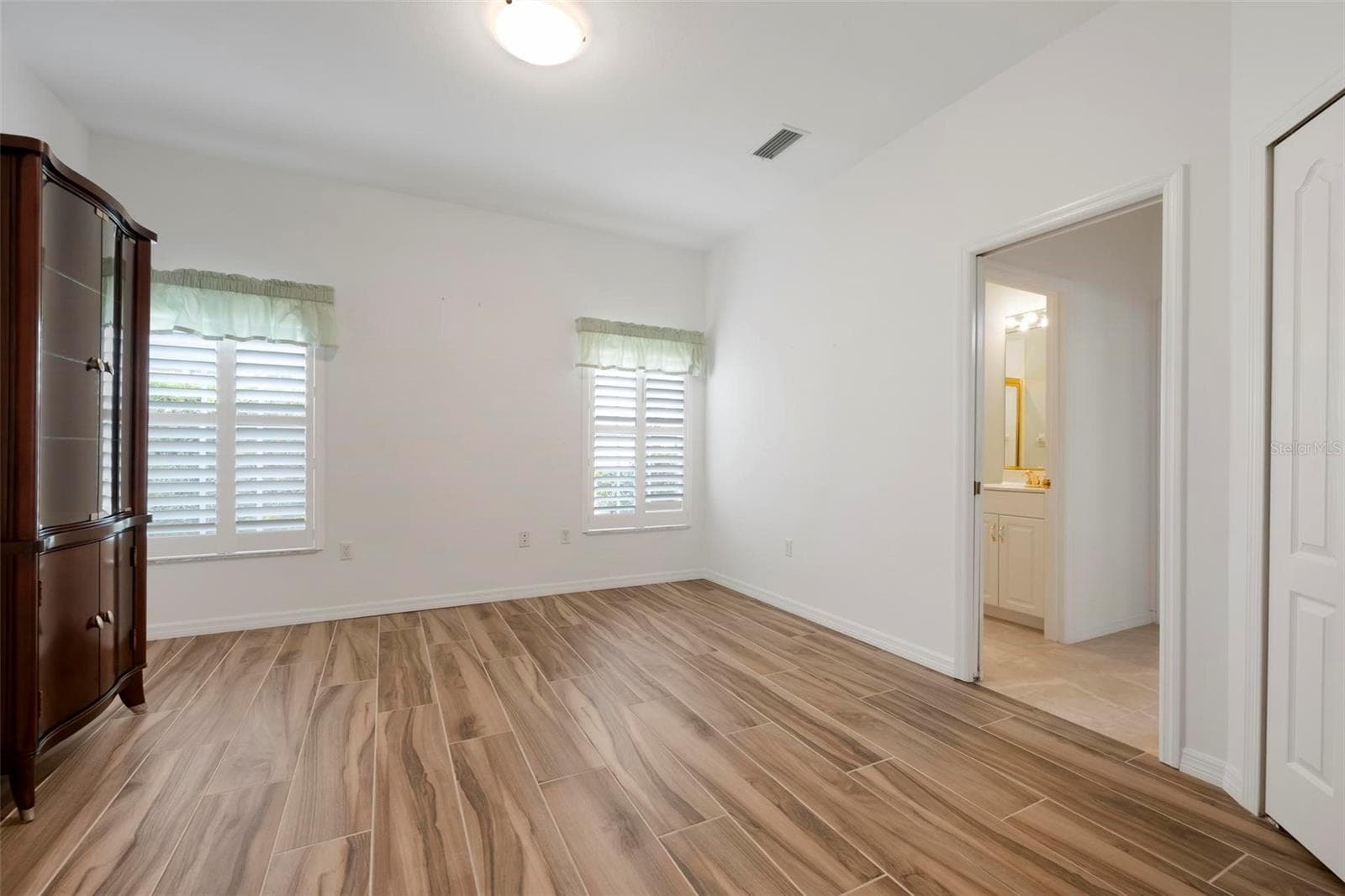 Single Family Residence at 613 KHYBER LN, VENICE, photo 32 of 108