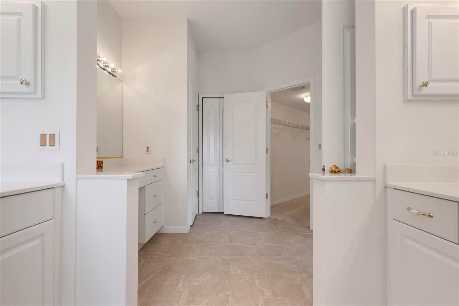 Primary Bathroom - 613 KHYBER LN, VENICE