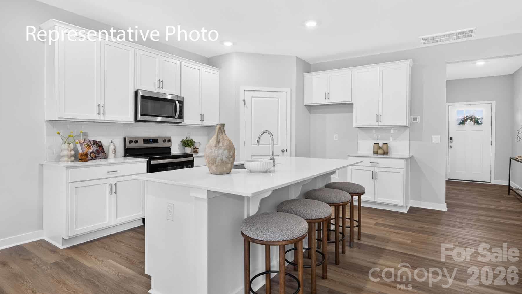 Single Family Residence at 11531 Cardinal Creek Avenue, Charlotte, photo 10 of 38