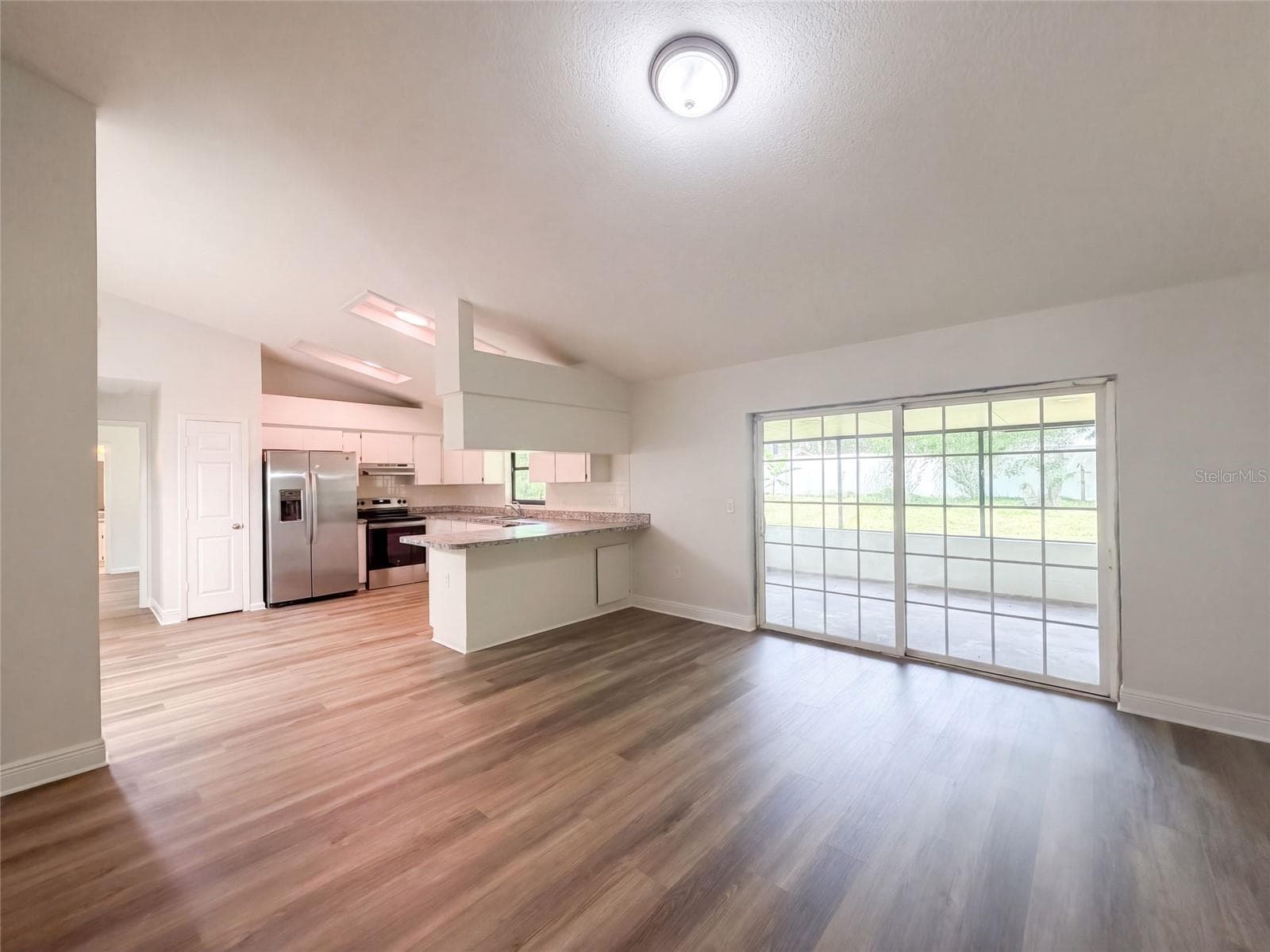 Single Family Residence at 1711 AVANT ST, VALRICO, photo 3 of 20