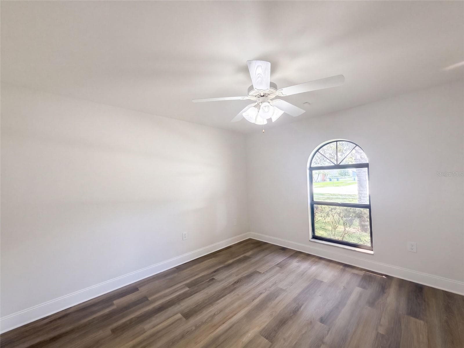 Single Family Residence at 1711 AVANT ST, VALRICO, photo 14 of 20
